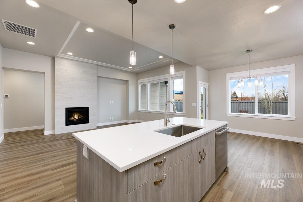 10455 Stony Oak Street, Nampa, Idaho 83687, 3 Bedrooms, 2 Bathrooms, Residential For Sale, Price $489,900,MLS 98972233