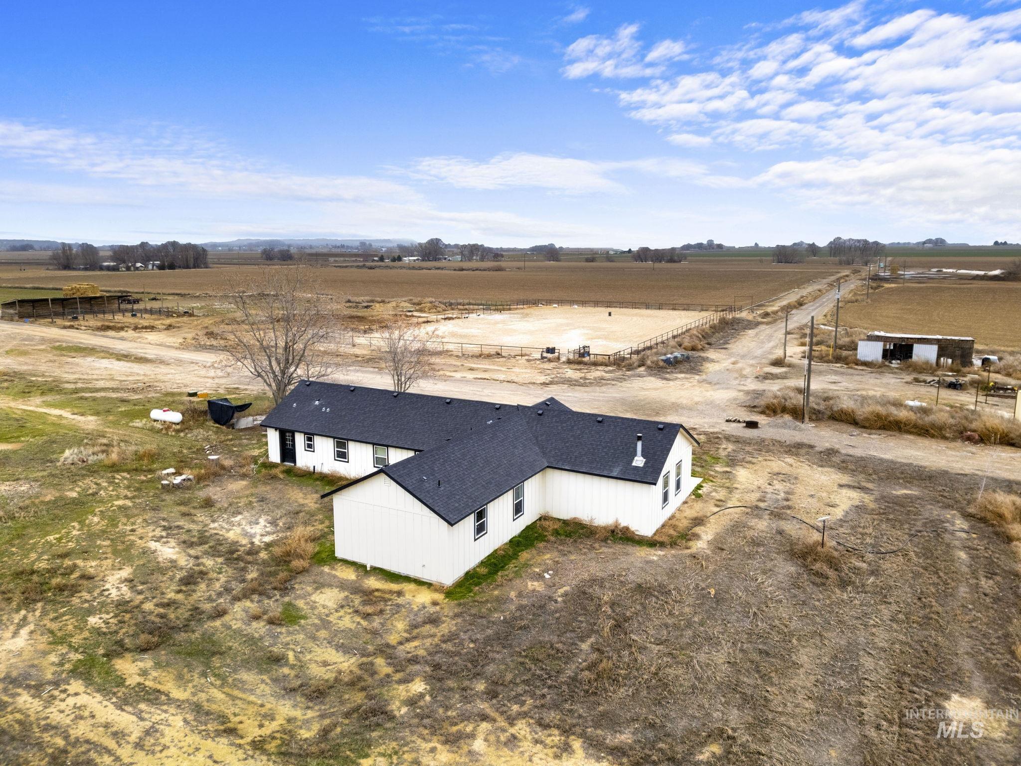 1651 Graveyard Point Rd, Homedale, Idaho 83628, 4 Bedrooms, 2.5 Bathrooms, Residential For Sale, Price $789,000,MLS 98972234