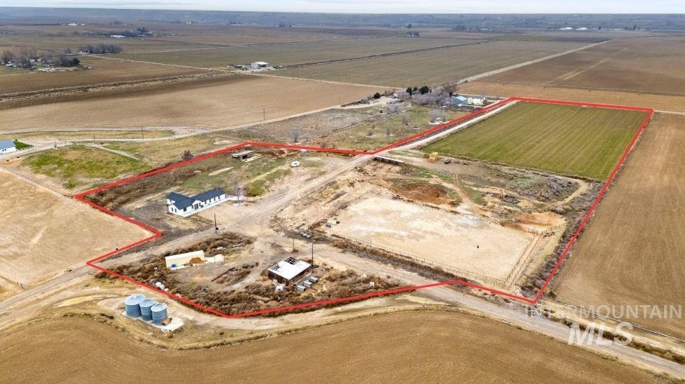 1651 Graveyard Point Rd, Homedale, Idaho 83628, 4 Bedrooms, 2.5 Bathrooms, Residential For Sale, Price $789,000,MLS 98972234