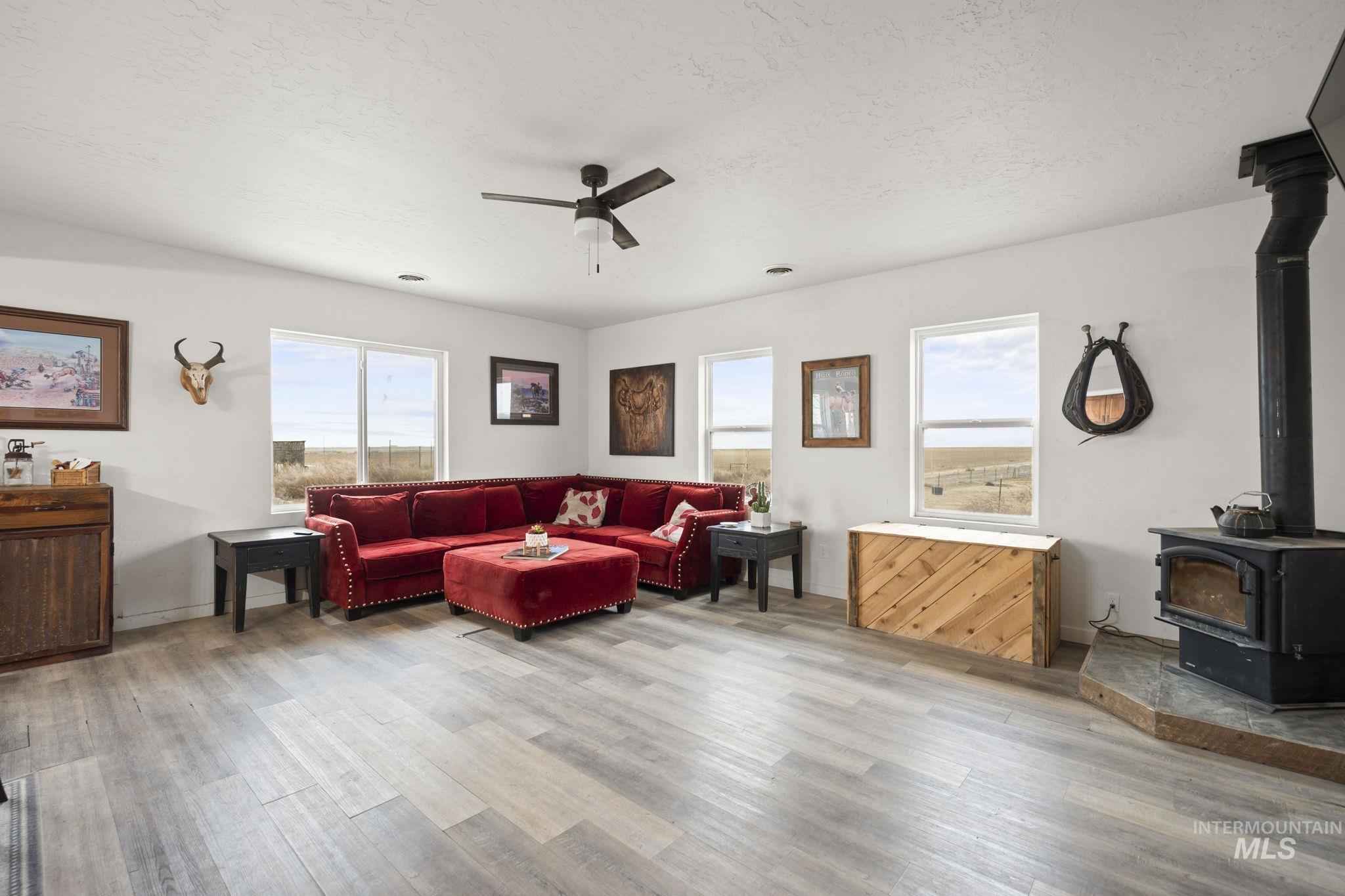 1651 Graveyard Point Rd, Homedale, Idaho 83628, 4 Bedrooms, 2.5 Bathrooms, Residential For Sale, Price $789,000,MLS 98972234