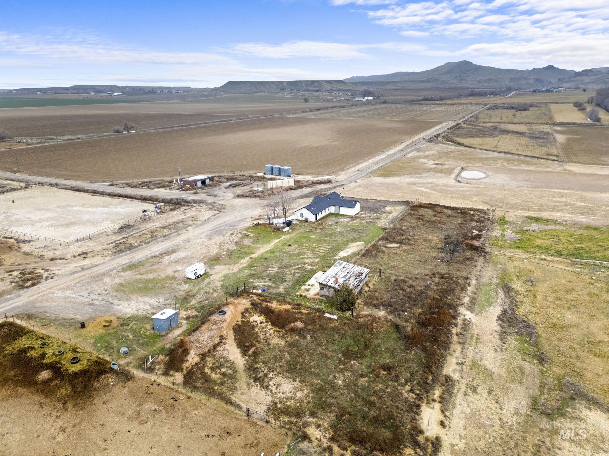 1651 Graveyard Point Rd, Homedale, Idaho 83628, 4 Bedrooms, 2.5 Bathrooms, Residential For Sale, Price $789,000,MLS 98972234