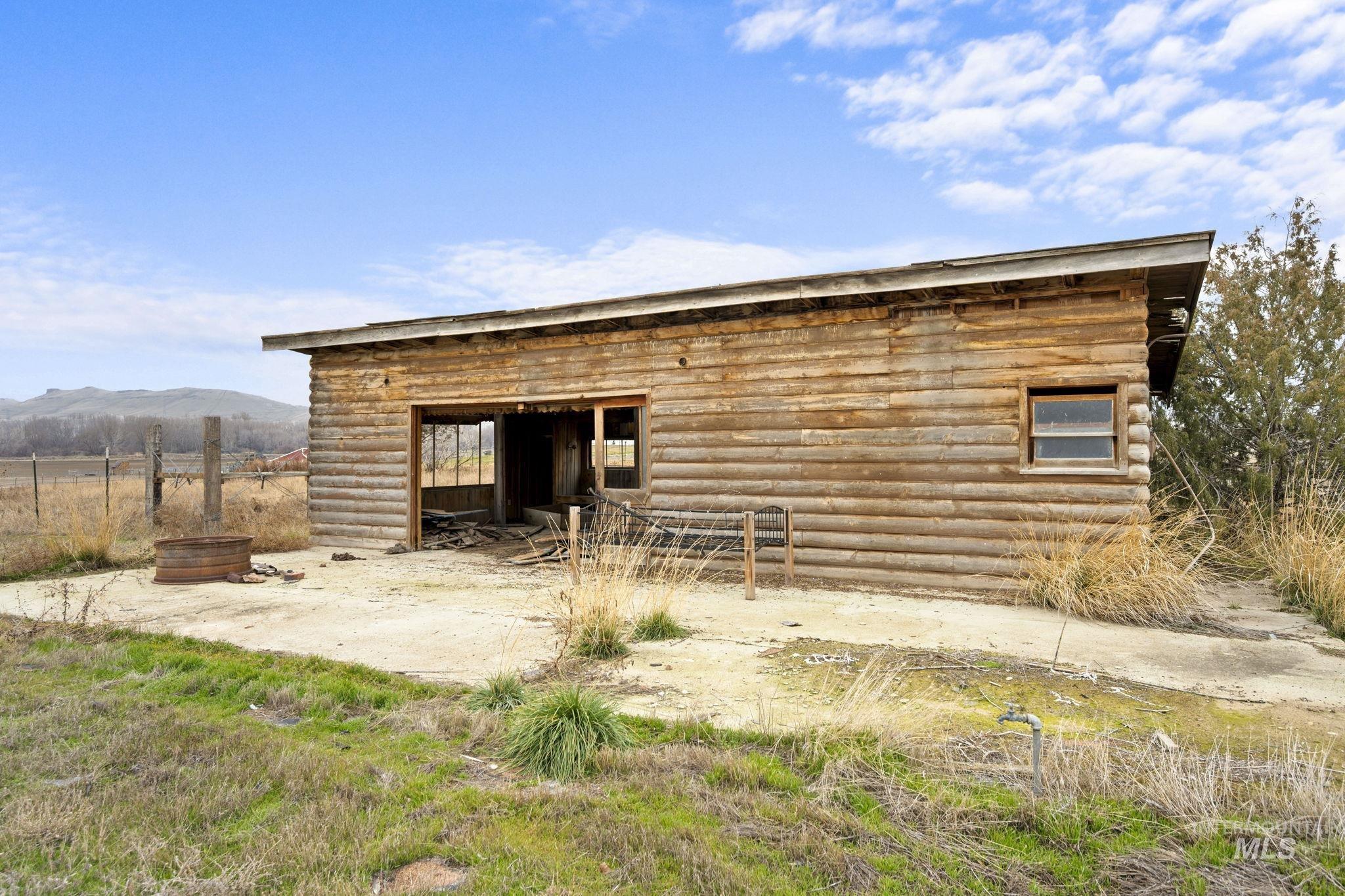 1651 Graveyard Point Rd, Homedale, Idaho 83628, 4 Bedrooms, 2.5 Bathrooms, Residential For Sale, Price $789,000,MLS 98972234