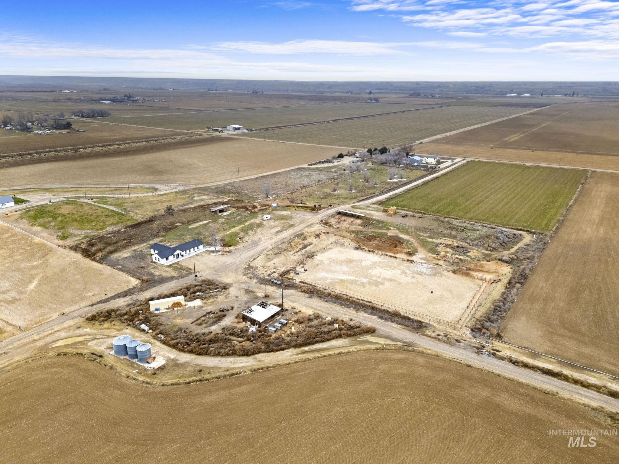 1651 Graveyard Point Rd, Homedale, Idaho 83628, 4 Bedrooms, 2.5 Bathrooms, Residential For Sale, Price $789,000,MLS 98972234