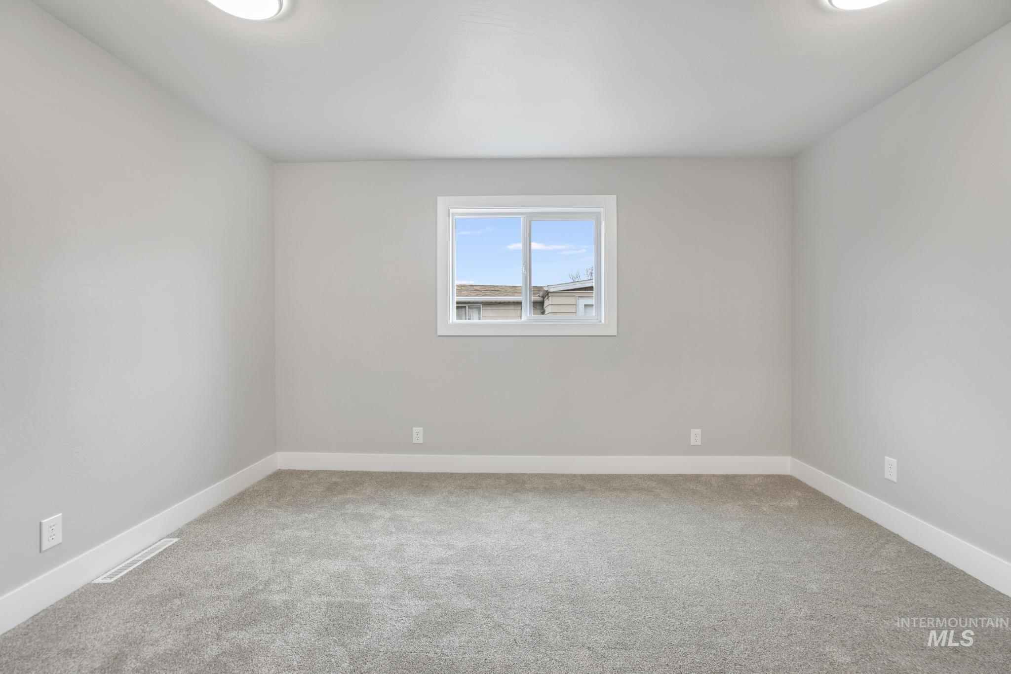 701 14th Ave N, Buhl, Idaho 83316, 4 Bedrooms, 2 Bathrooms, Residential For Sale, Price $329,000,MLS 98972235