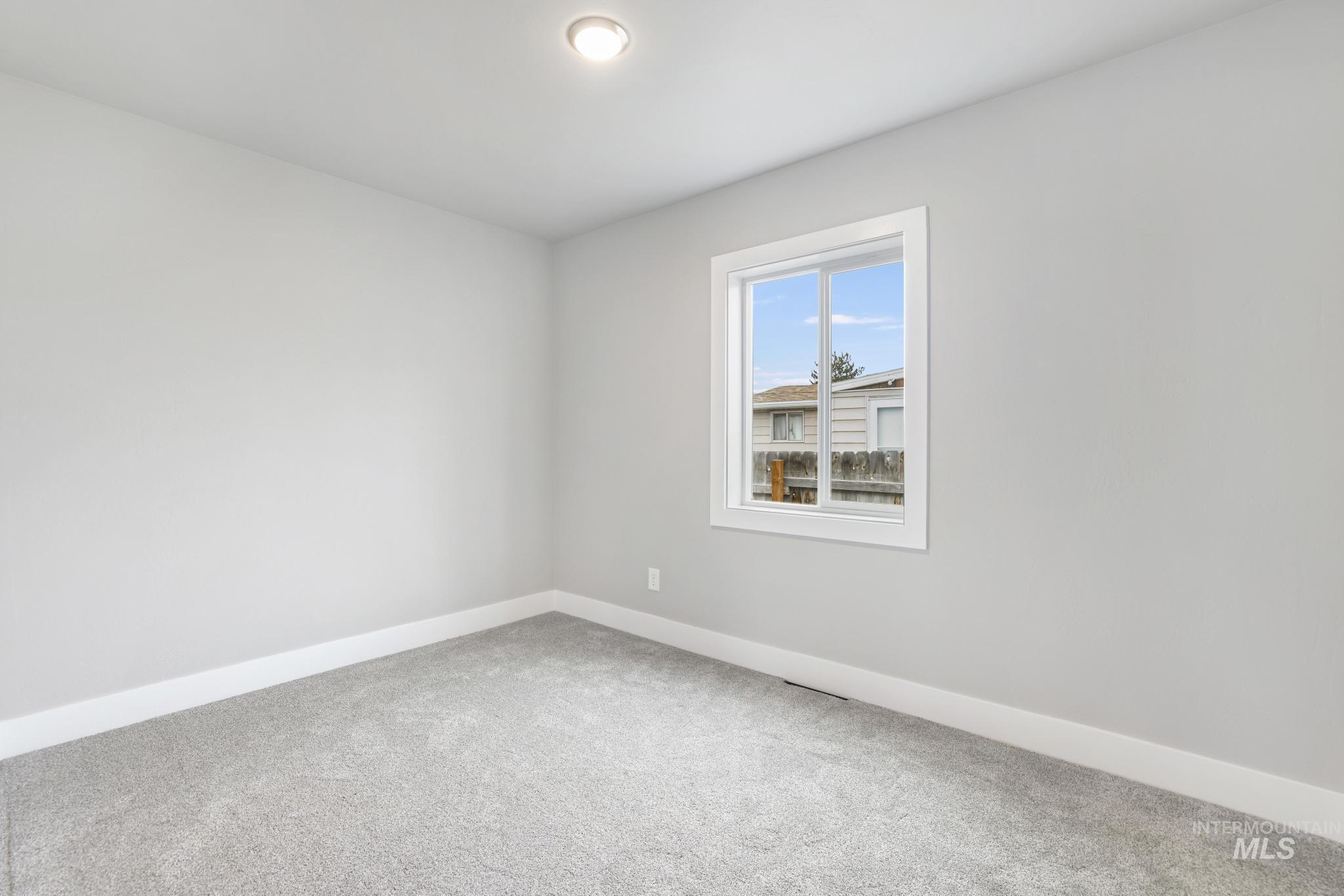 701 14th Ave N, Buhl, Idaho 83316, 4 Bedrooms, 2 Bathrooms, Residential For Sale, Price $329,000,MLS 98972235