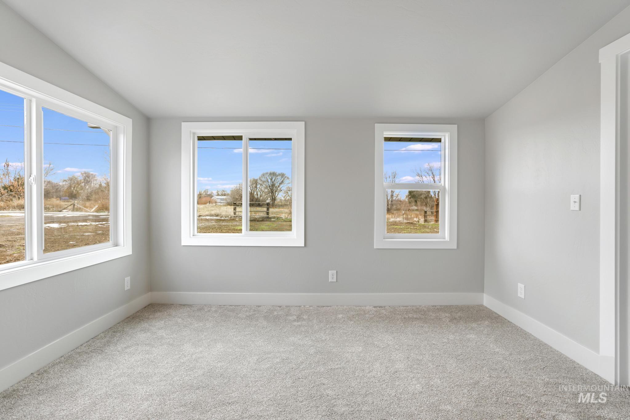 701 14th Ave N, Buhl, Idaho 83316, 4 Bedrooms, 2 Bathrooms, Residential For Sale, Price $329,000,MLS 98972235