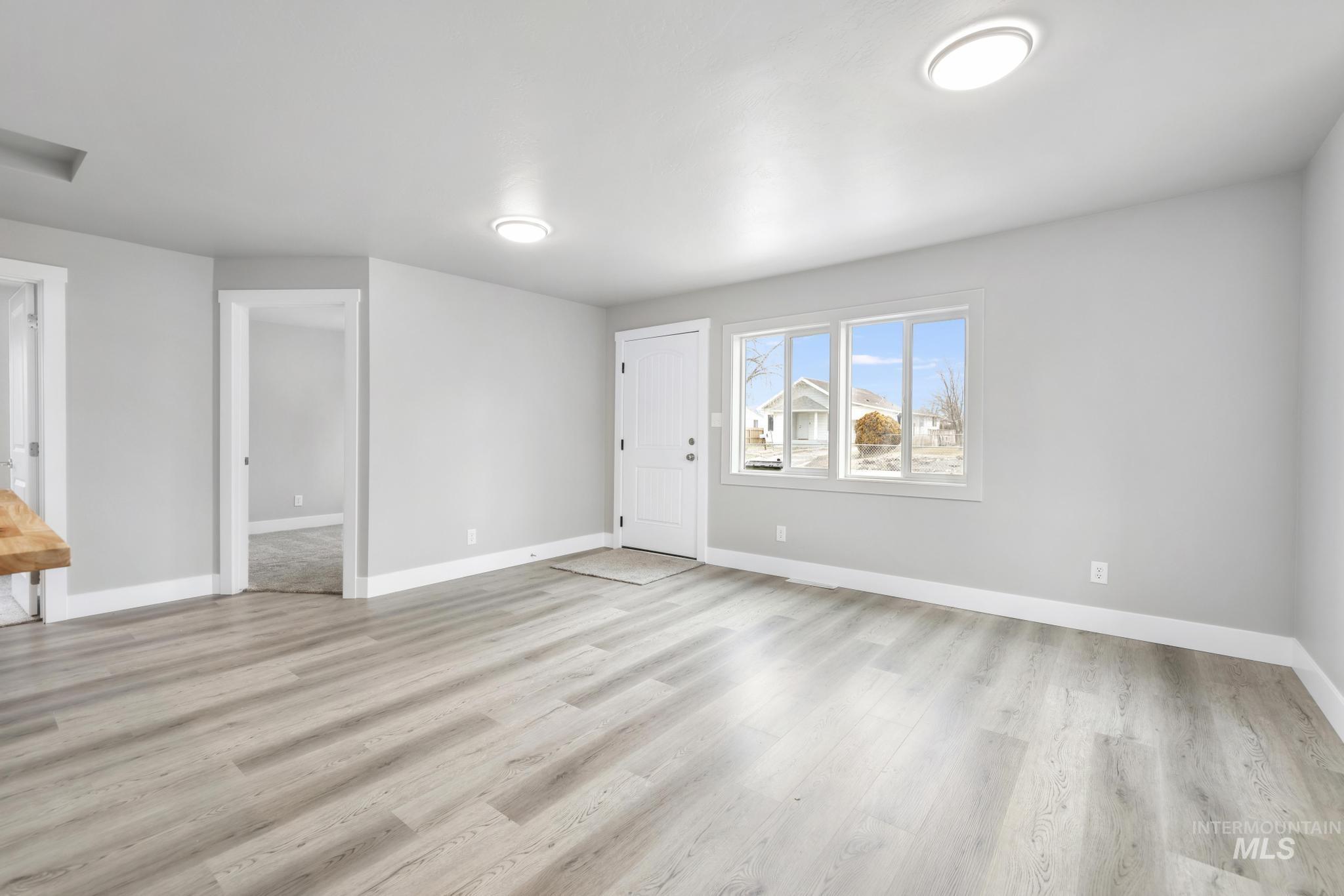 701 14th Ave N, Buhl, Idaho 83316, 4 Bedrooms, 2 Bathrooms, Residential For Sale, Price $329,000,MLS 98972235