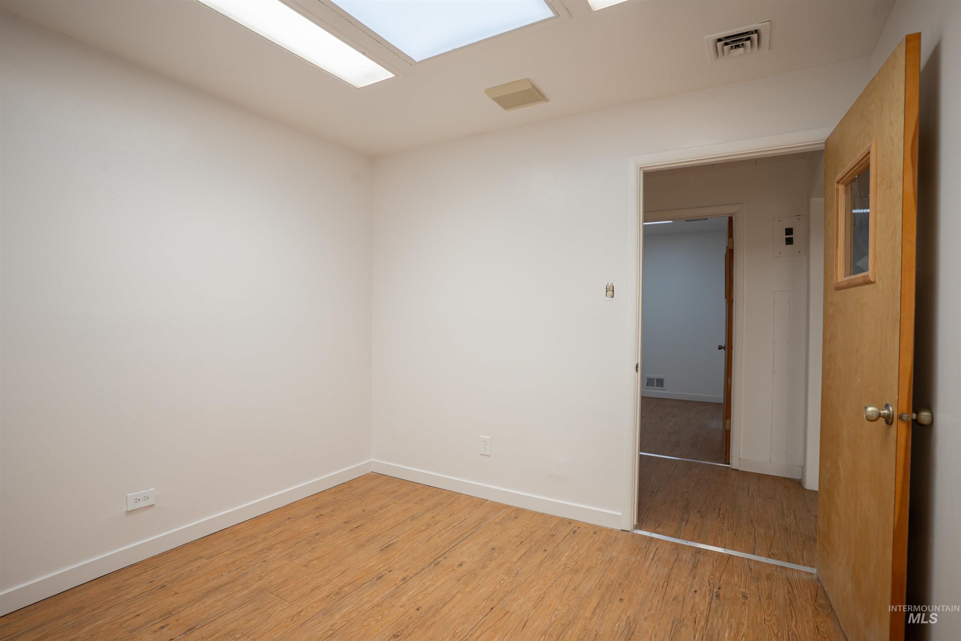 664 Shoup Ave W, Twin Falls, Idaho 83301, 30 Rooms, Business/Commercial For Sale, Price $23,940,MLS 98972236