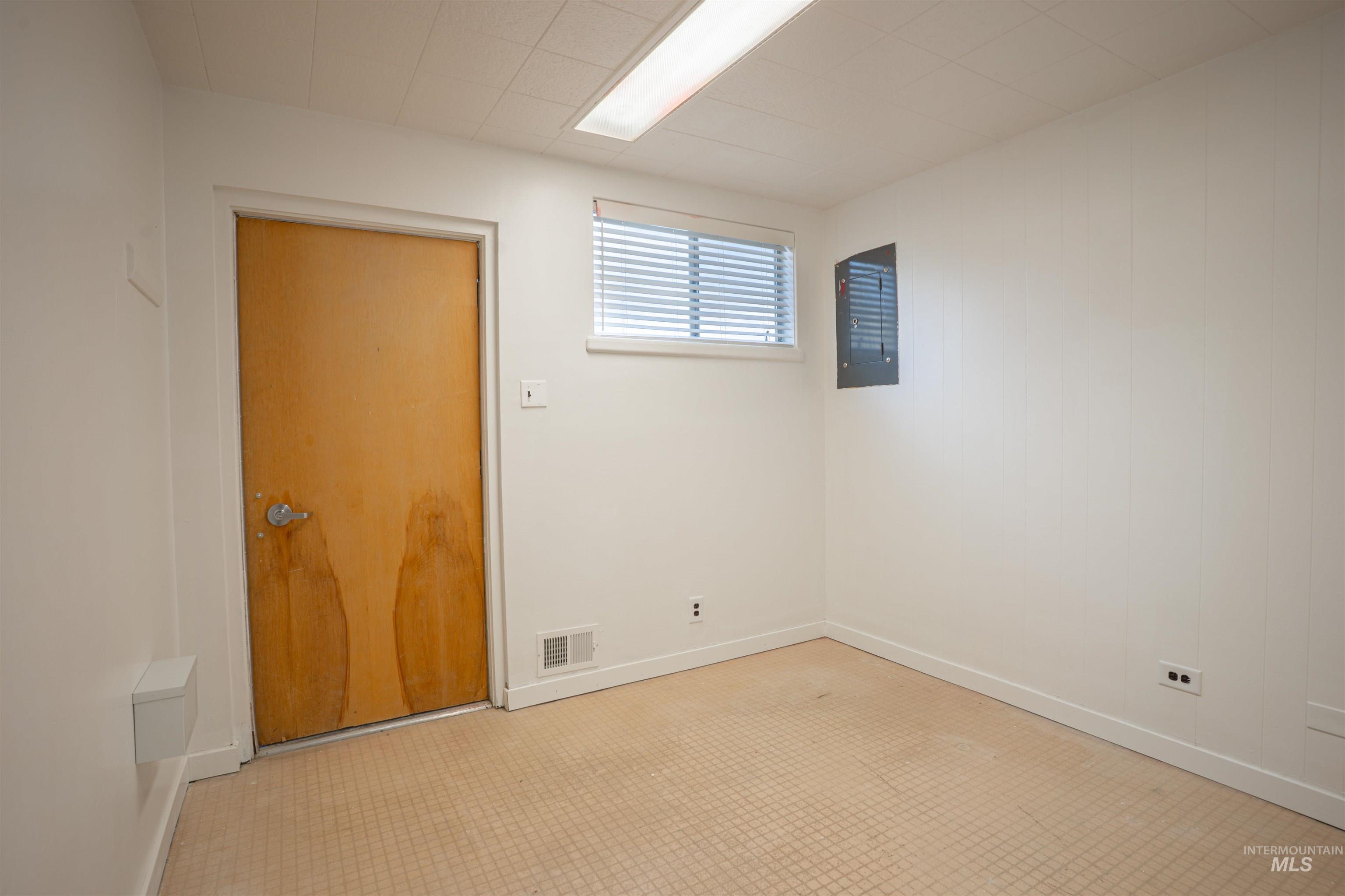 664 Shoup Ave W, Twin Falls, Idaho 83301, 30 Rooms, Business/Commercial For Sale, Price $23,940,MLS 98972236