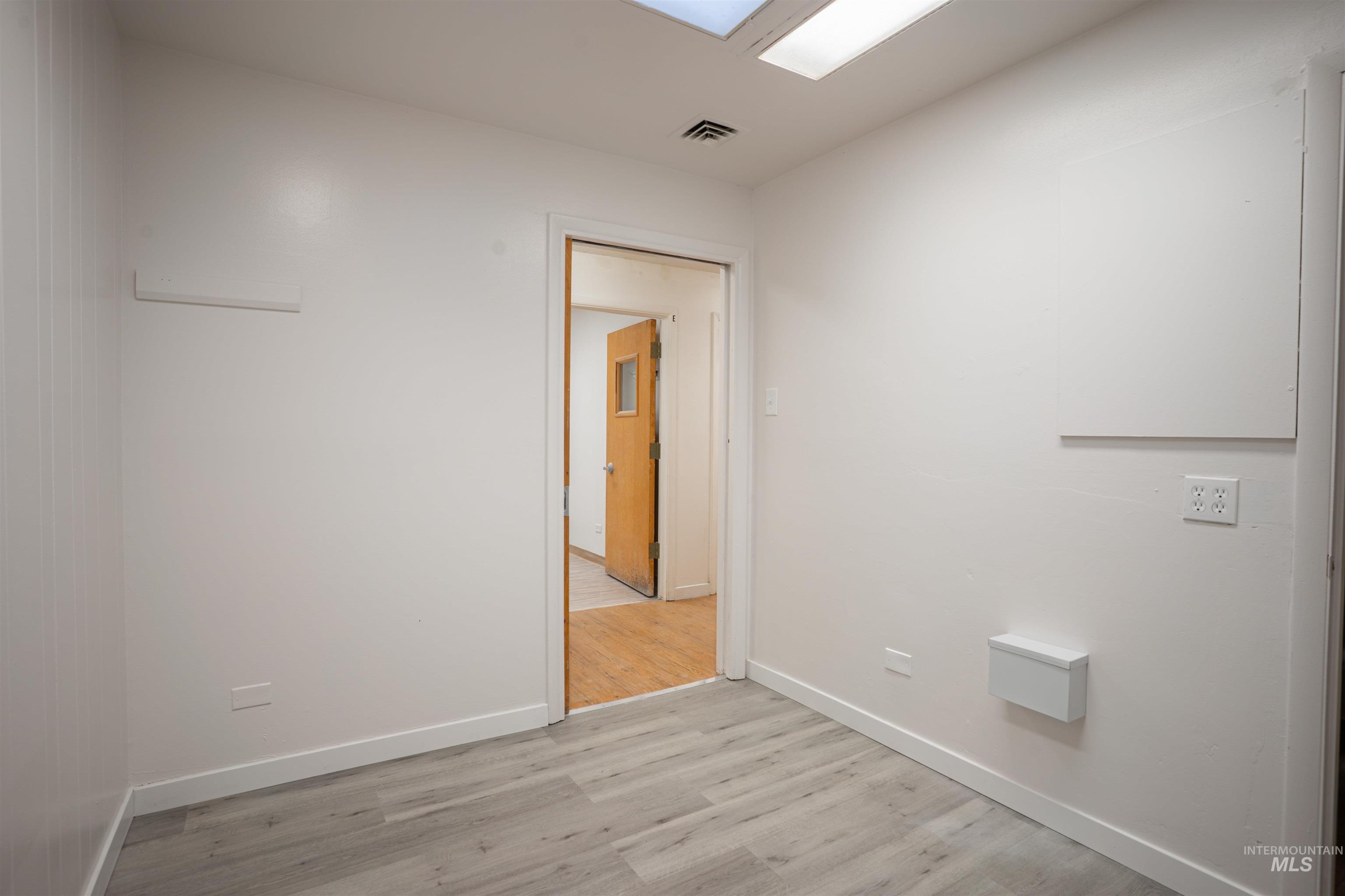 664 Shoup Ave W, Twin Falls, Idaho 83301, 30 Rooms, Business/Commercial For Sale, Price $23,940,MLS 98972236