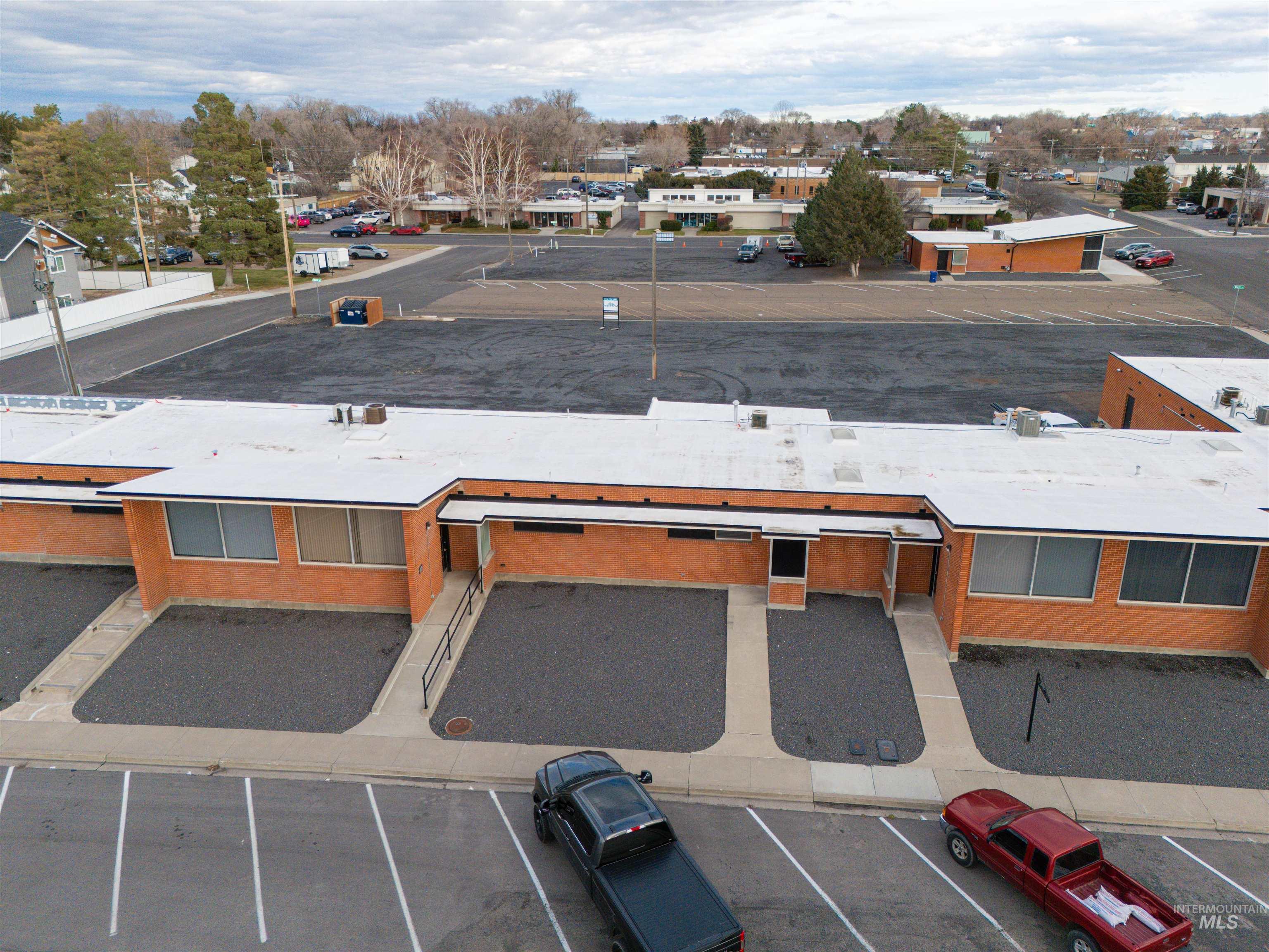 664 Shoup Ave W, Twin Falls, Idaho 83301, 30 Rooms, Business/Commercial For Sale, Price $23,940,MLS 98972236