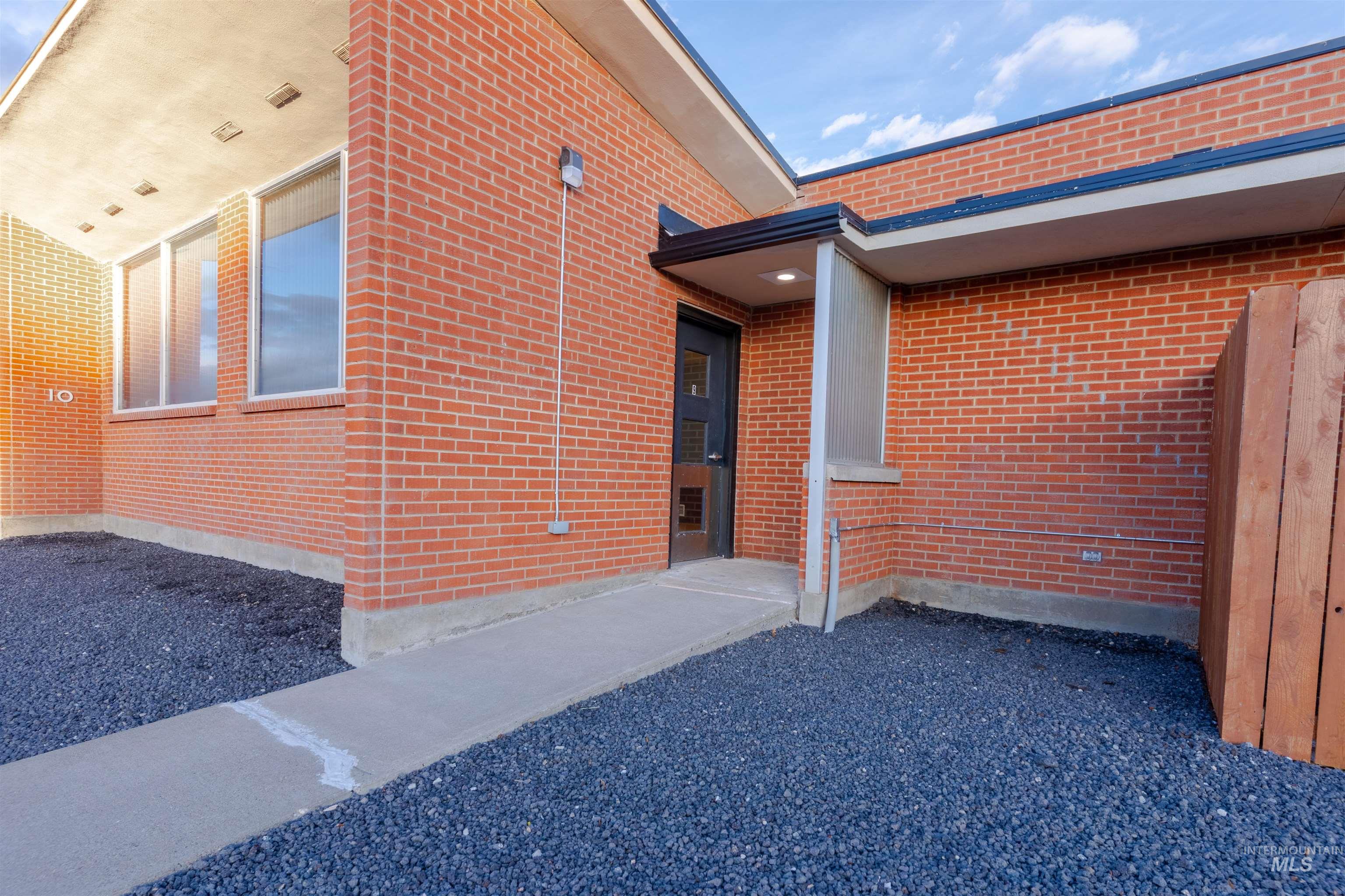 664 Shoup Ave W, Twin Falls, Idaho 83301, 30 Rooms, Business/Commercial For Sale, Price $23,940,MLS 98972236