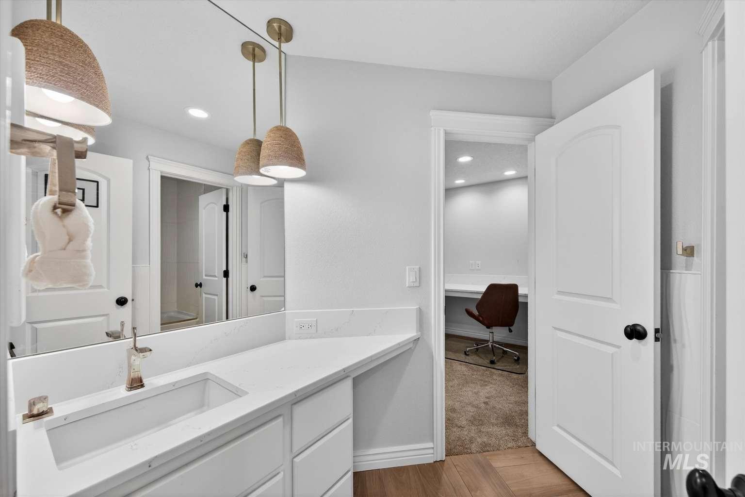 7887 S Old Farm Ln, Meridian, Idaho 83642, 6 Bedrooms, 5 Bathrooms, Residential For Sale, Price $1,695,000,MLS 98972237