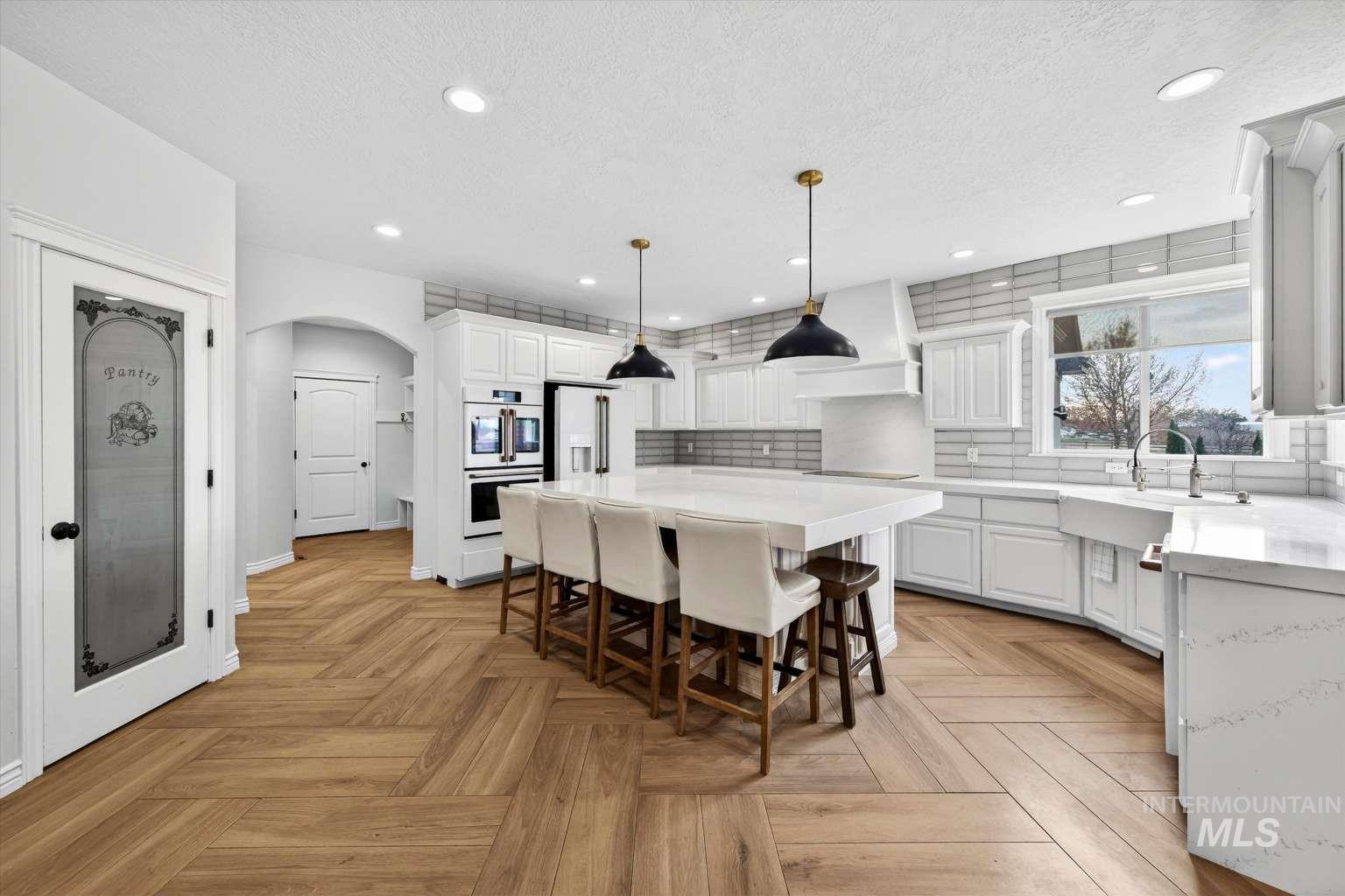 7887 S Old Farm Ln, Meridian, Idaho 83642, 6 Bedrooms, 5 Bathrooms, Residential For Sale, Price $1,695,000,MLS 98972237