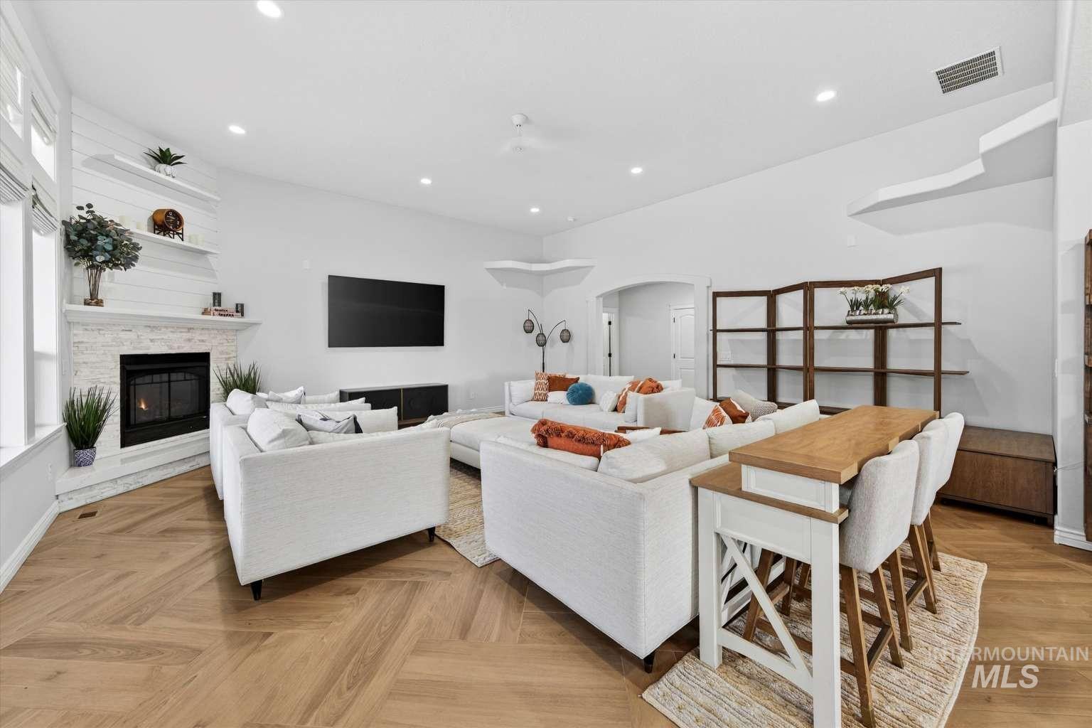 7887 S Old Farm Ln, Meridian, Idaho 83642, 6 Bedrooms, 5 Bathrooms, Residential For Sale, Price $1,695,000,MLS 98972237