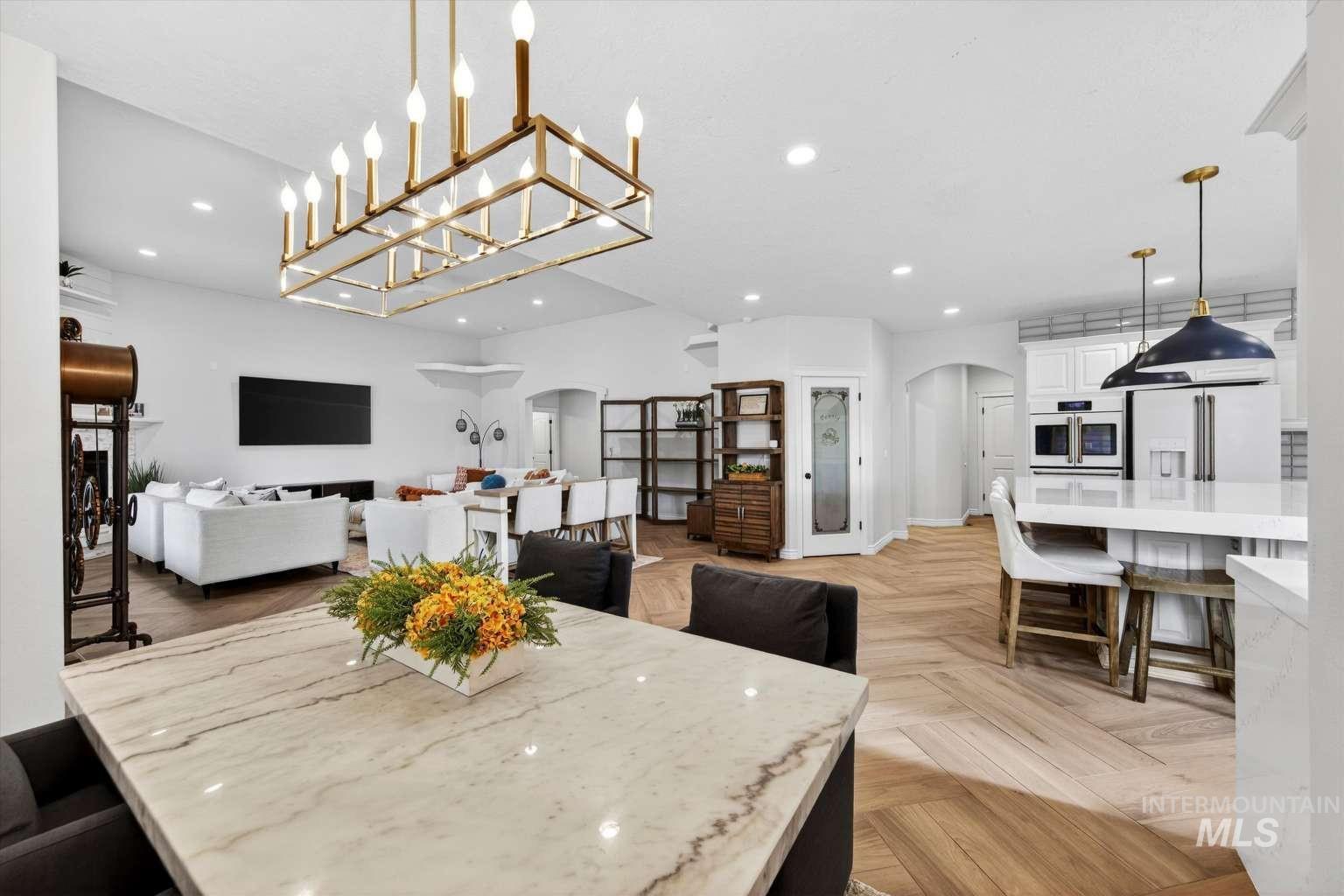 7887 S Old Farm Ln, Meridian, Idaho 83642, 6 Bedrooms, 5 Bathrooms, Residential For Sale, Price $1,695,000,MLS 98972237