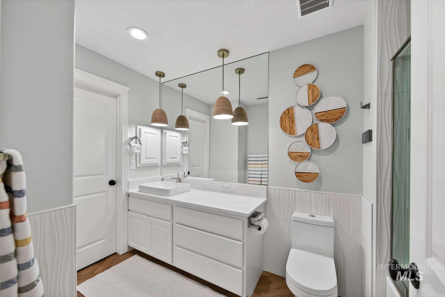 7887 S Old Farm Ln, Meridian, Idaho 83642, 6 Bedrooms, 5 Bathrooms, Residential For Sale, Price $1,695,000,MLS 98972237