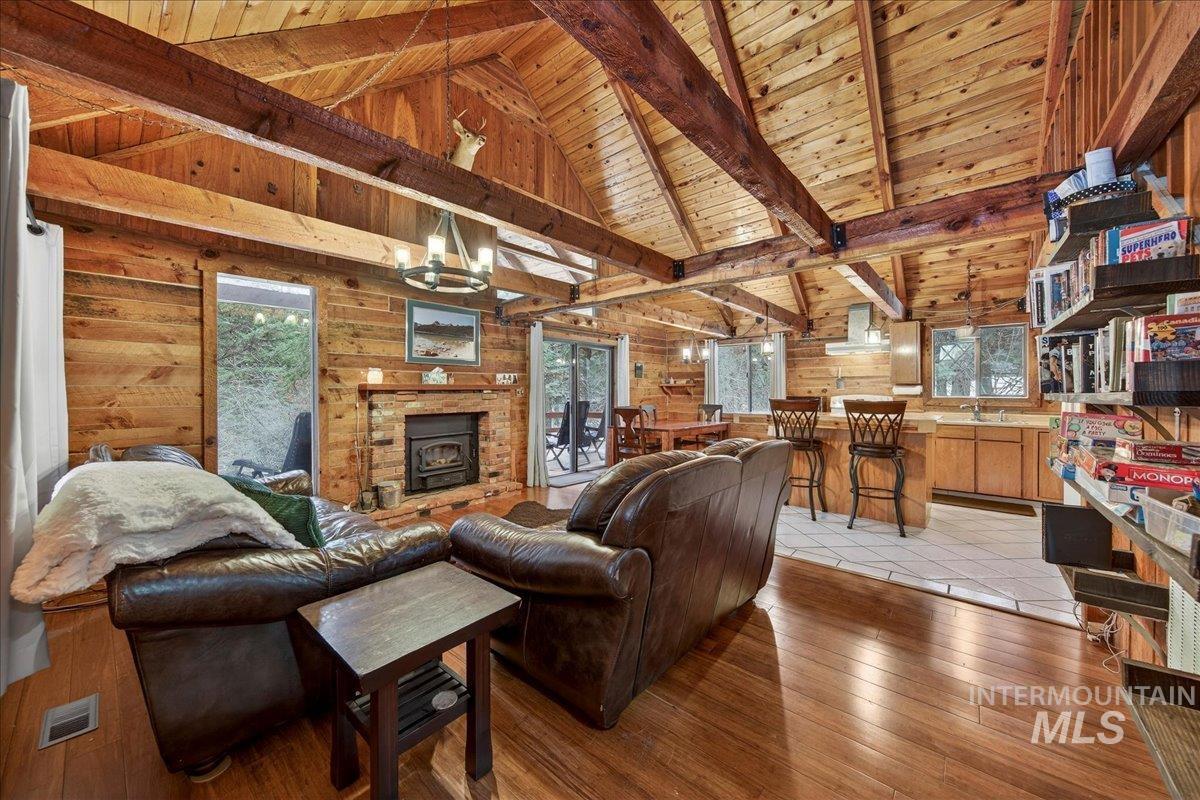 138 Castle Mountain, Garden Valley, Idaho 83642, 2 Bedrooms, 1 Bathroom, Residential For Sale, Price $425,000,MLS 98972239