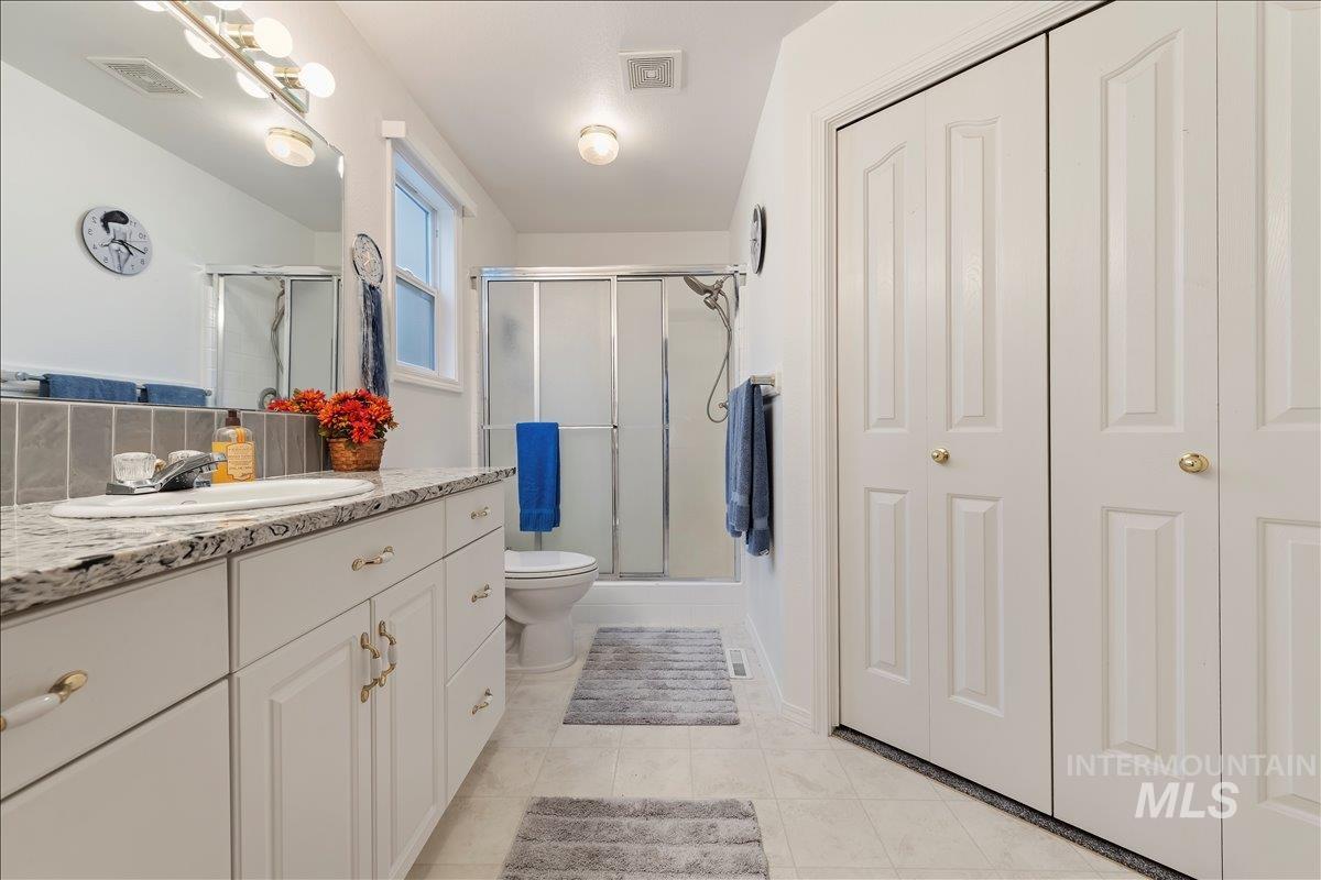 1417 Lois Lane, Nampa, Idaho 83686, 2 Bedrooms, 2.5 Bathrooms, Residential For Sale, Price $350,000,MLS 98972240