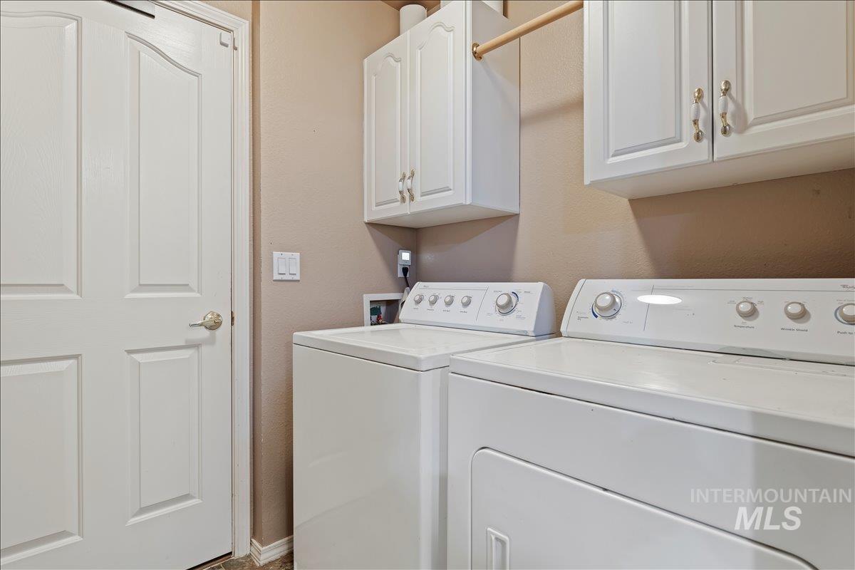 1417 Lois Lane, Nampa, Idaho 83686, 2 Bedrooms, 2.5 Bathrooms, Residential For Sale, Price $350,000,MLS 98972240