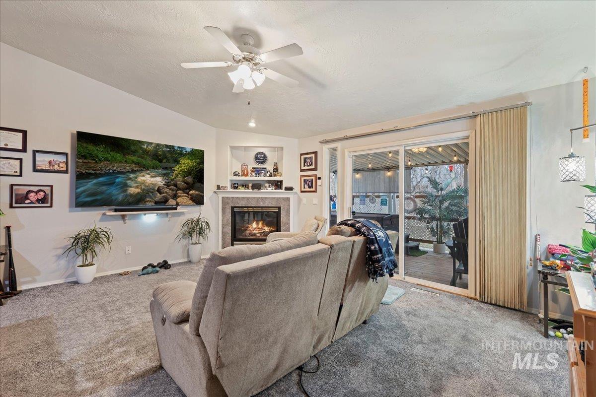 1417 Lois Lane, Nampa, Idaho 83686, 2 Bedrooms, 2.5 Bathrooms, Residential For Sale, Price $350,000,MLS 98972240