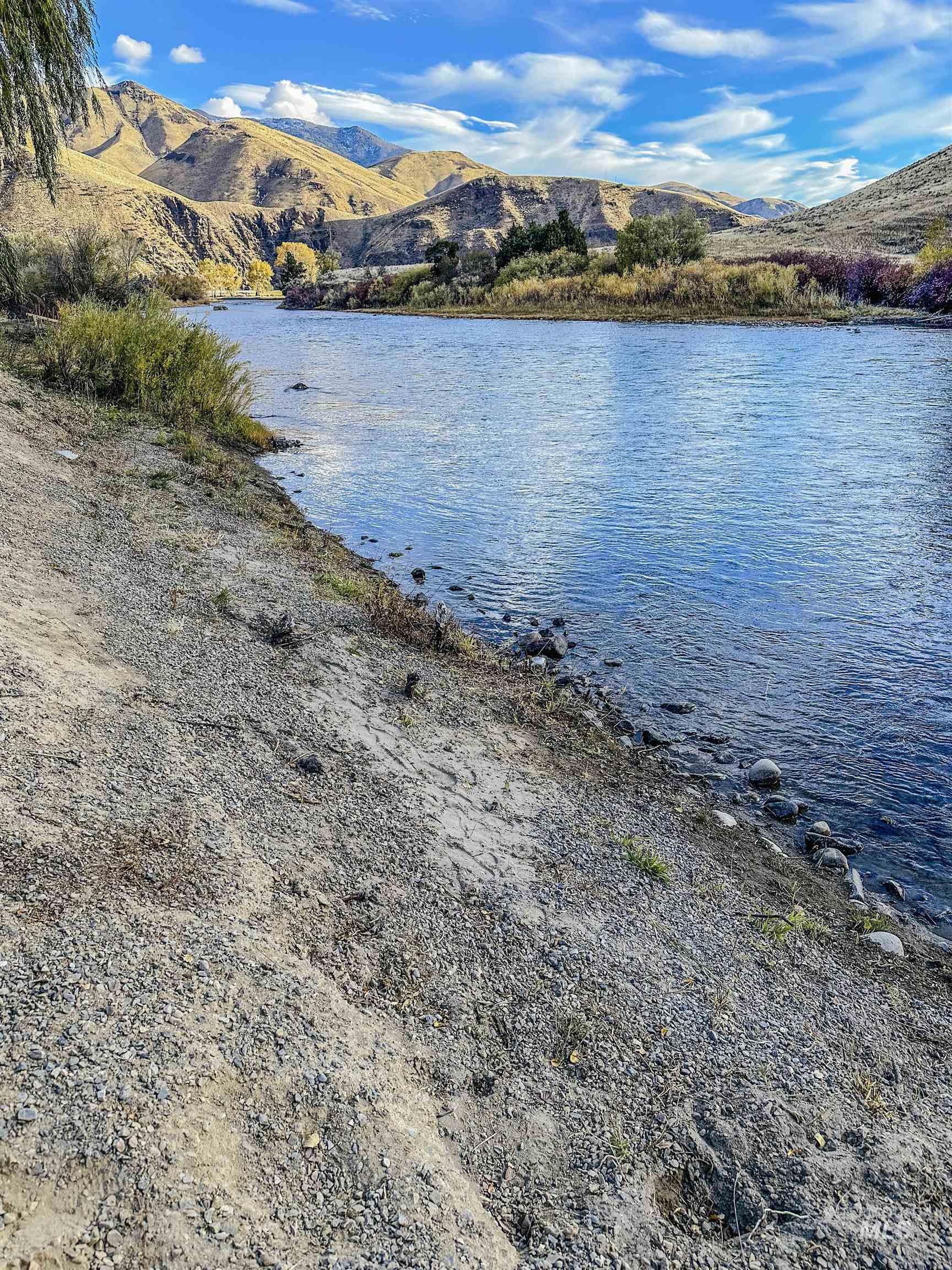 231 S Agate Drive, Salmon, Idaho 83467, 2 Bedrooms, 2 Bathrooms, Residential For Sale, Price $499,000,MLS 98972241