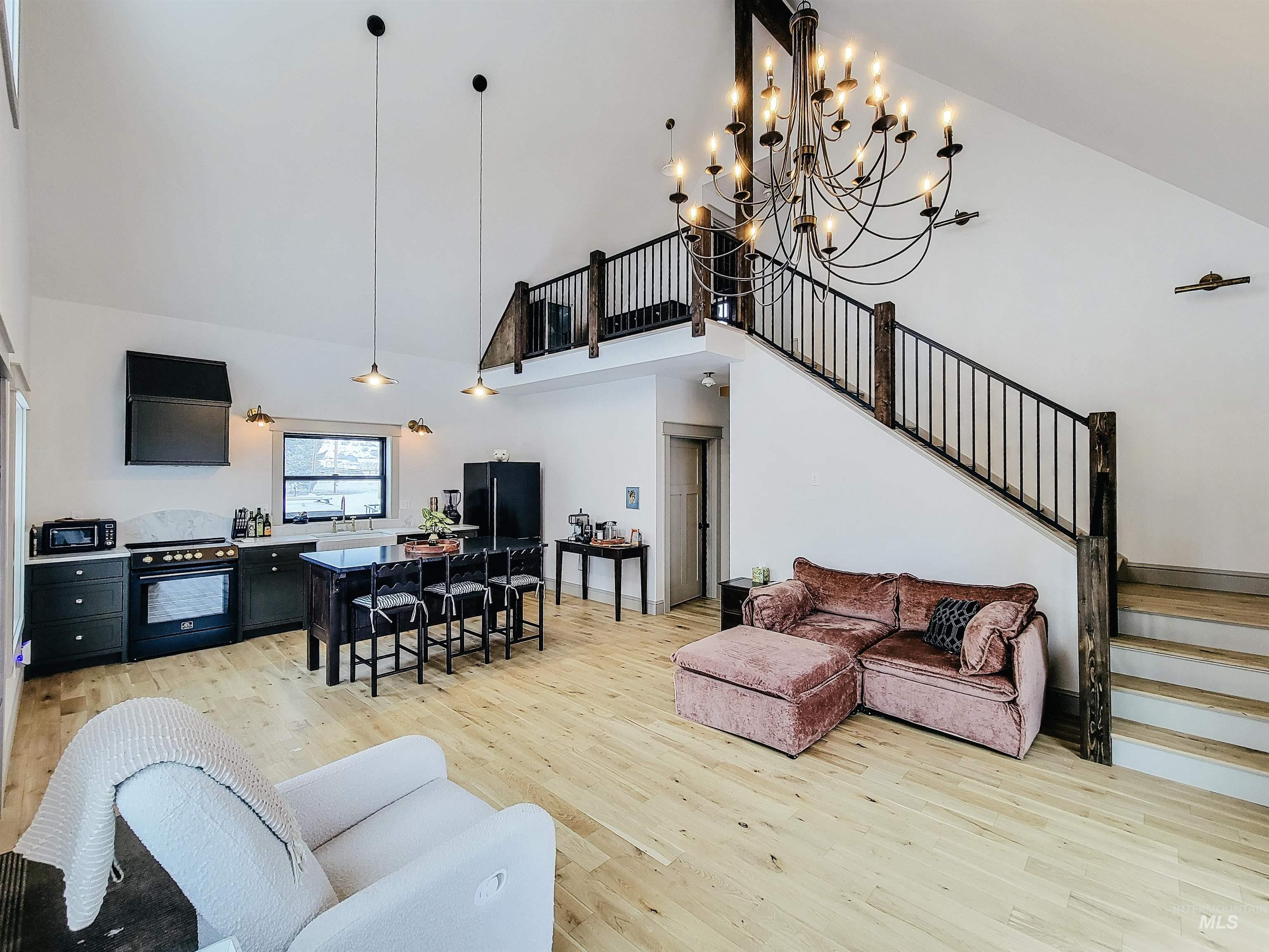 231 S Agate Drive, Salmon, Idaho 83467, 2 Bedrooms, 2 Bathrooms, Residential For Sale, Price $499,000,MLS 98972241