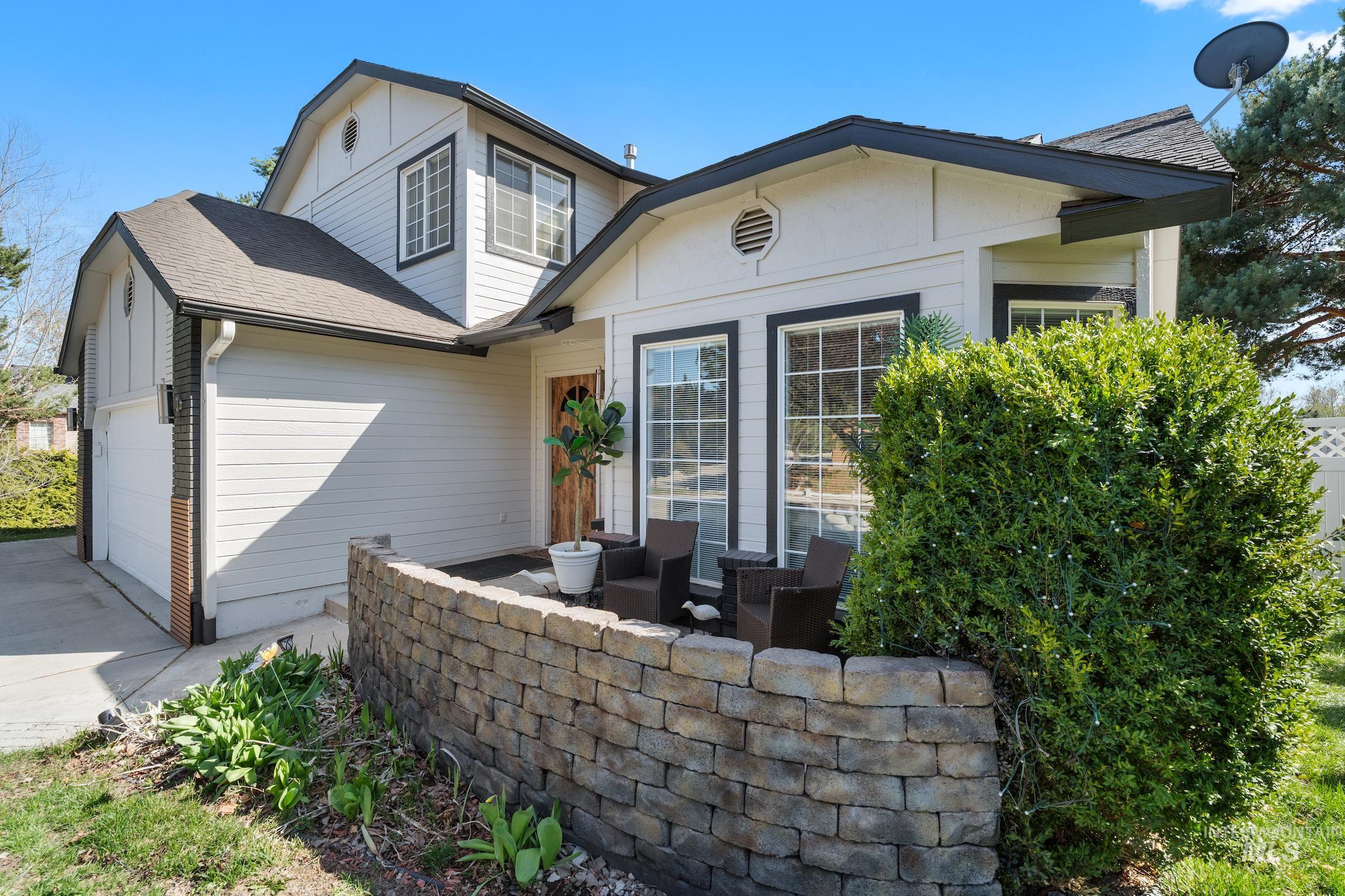 398 N Pebble Beach Way, Eagle, Idaho 83616, 4 Bedrooms, 2.5 Bathrooms, Residential For Sale, Price $698,500,MLS 98972242