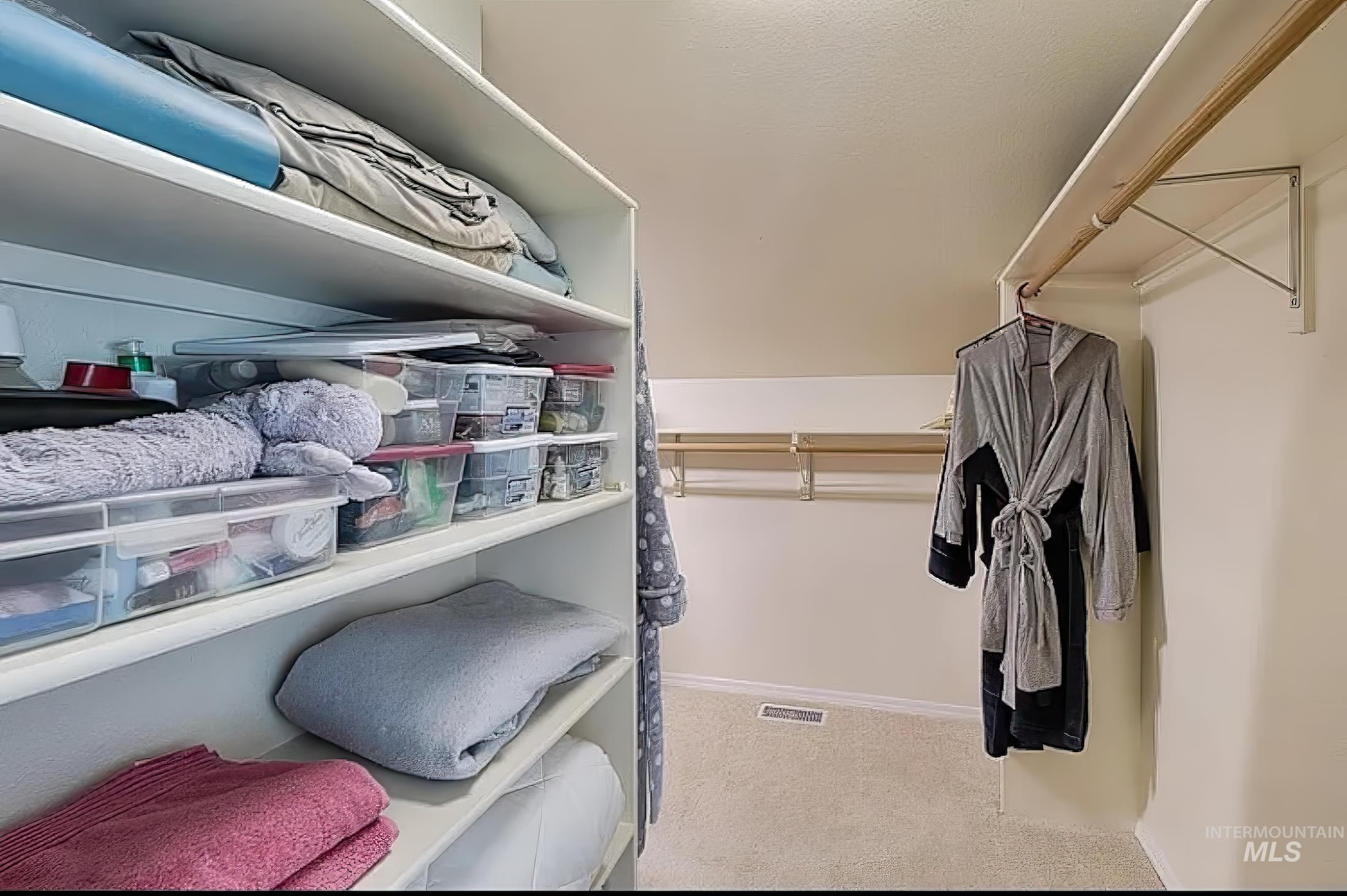 398 N Pebble Beach Way, Eagle, Idaho 83616, 4 Bedrooms, 2.5 Bathrooms, Residential For Sale, Price $680,000,MLS 98972242