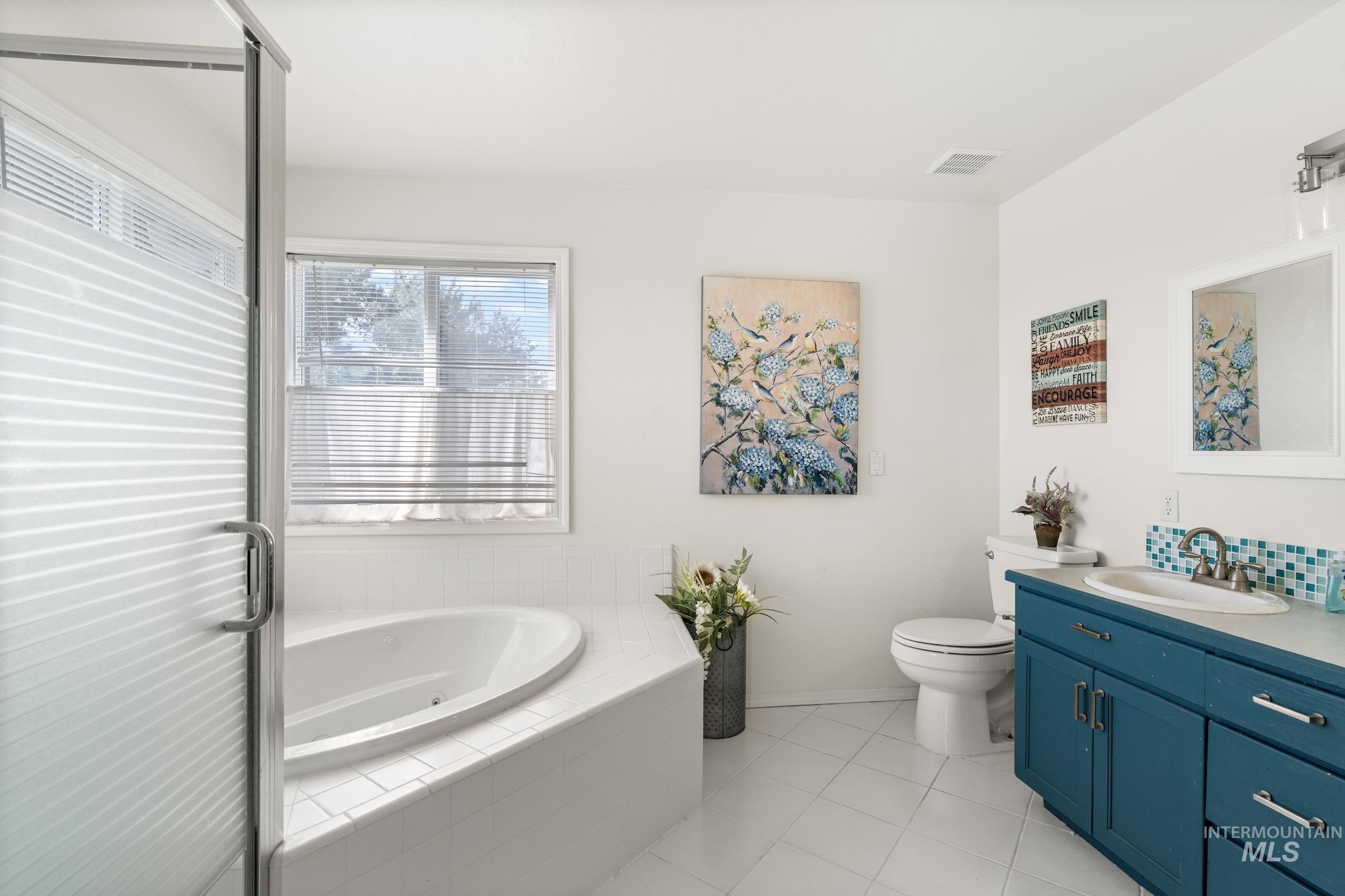 398 N Pebble Beach Way, Eagle, Idaho 83616, 4 Bedrooms, 2.5 Bathrooms, Residential For Sale, Price $698,500,MLS 98972242