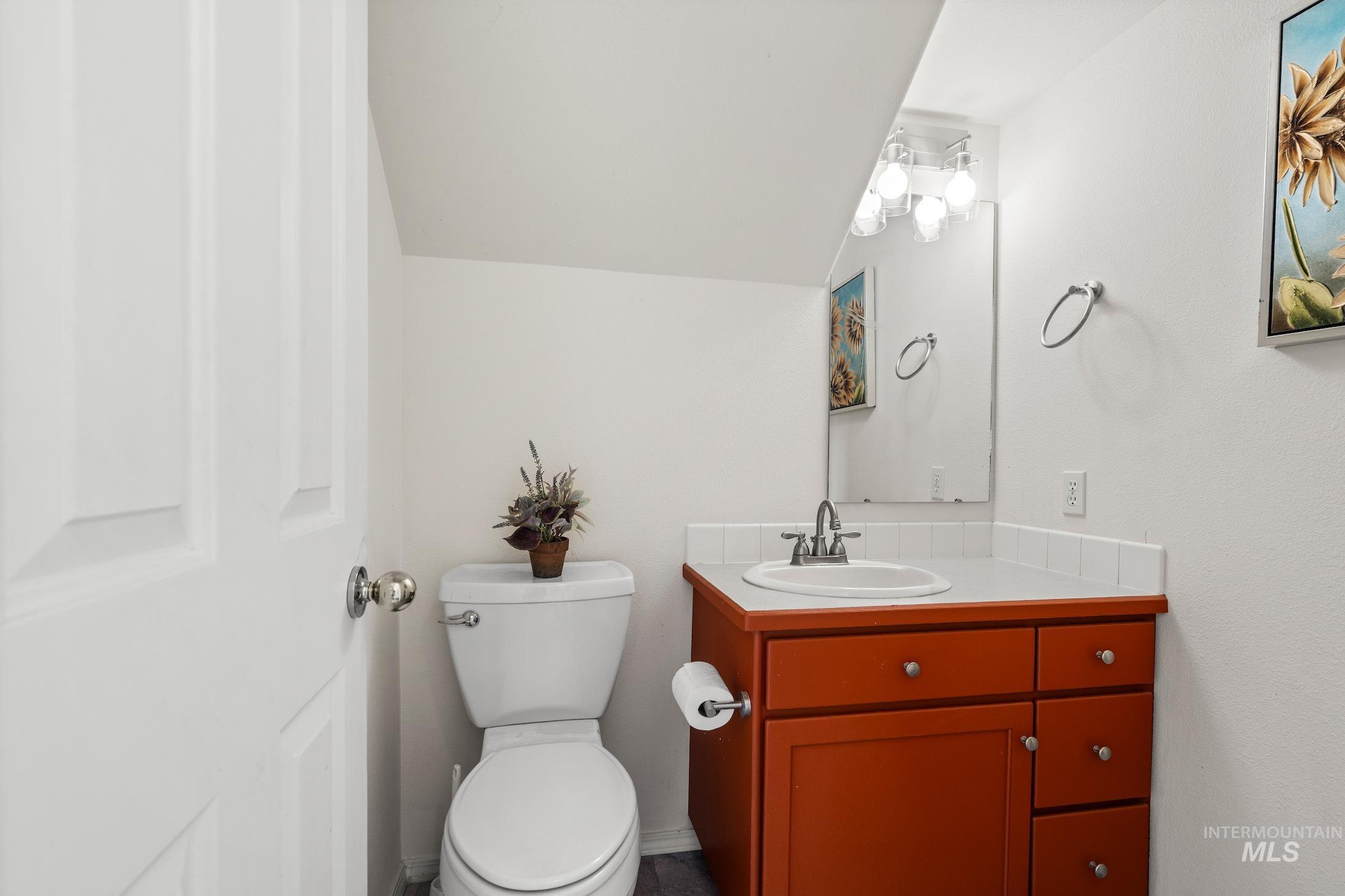 398 N Pebble Beach Way, Eagle, Idaho 83616, 4 Bedrooms, 2.5 Bathrooms, Residential For Sale, Price $680,000,MLS 98972242