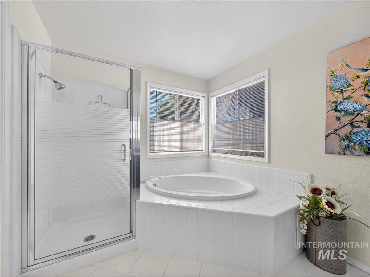 398 N Pebble Beach Way, Eagle, Idaho 83616, 4 Bedrooms, 2.5 Bathrooms, Residential For Sale, Price $625,000, 98972242