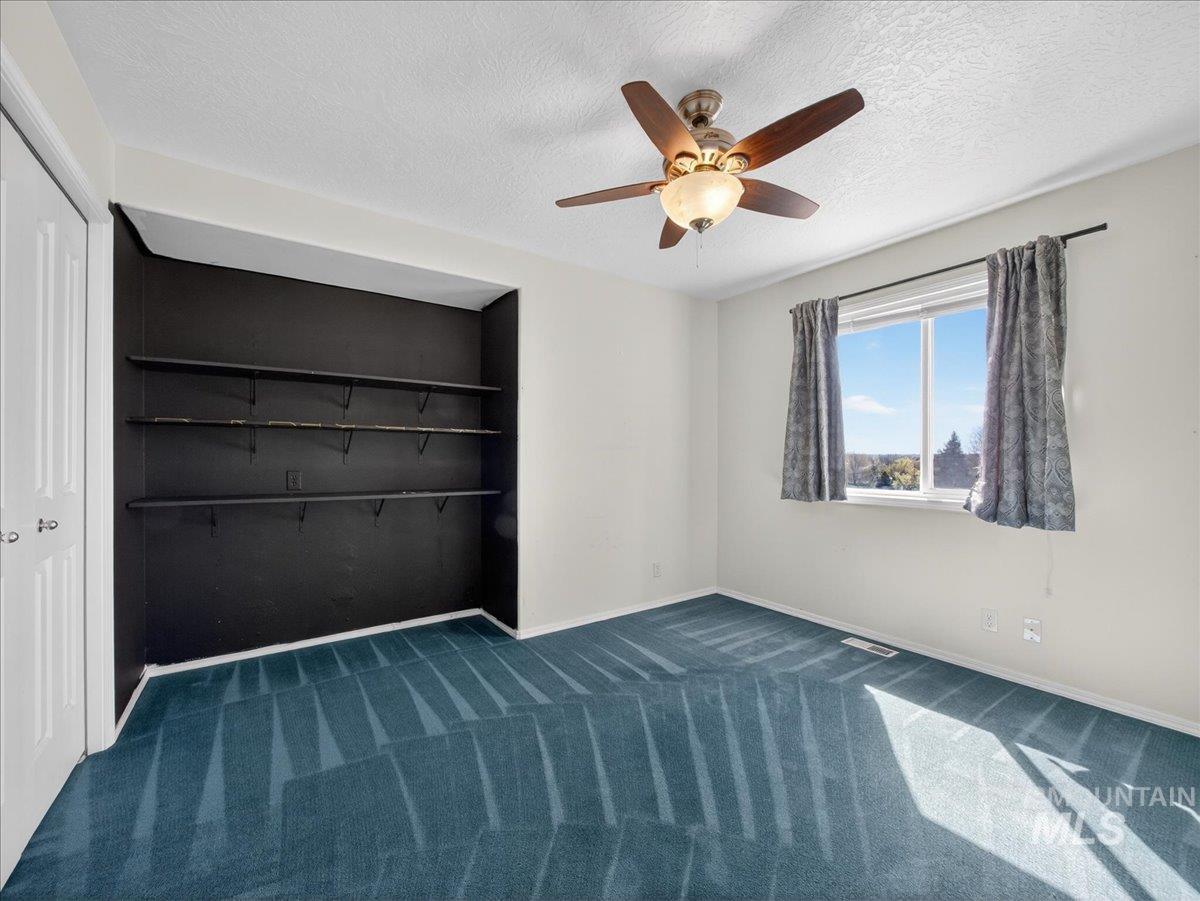 398 N Pebble Beach Way, Eagle, Idaho 83616, 4 Bedrooms, 2.5 Bathrooms, Residential For Sale, Price $629,000,MLS 98972242