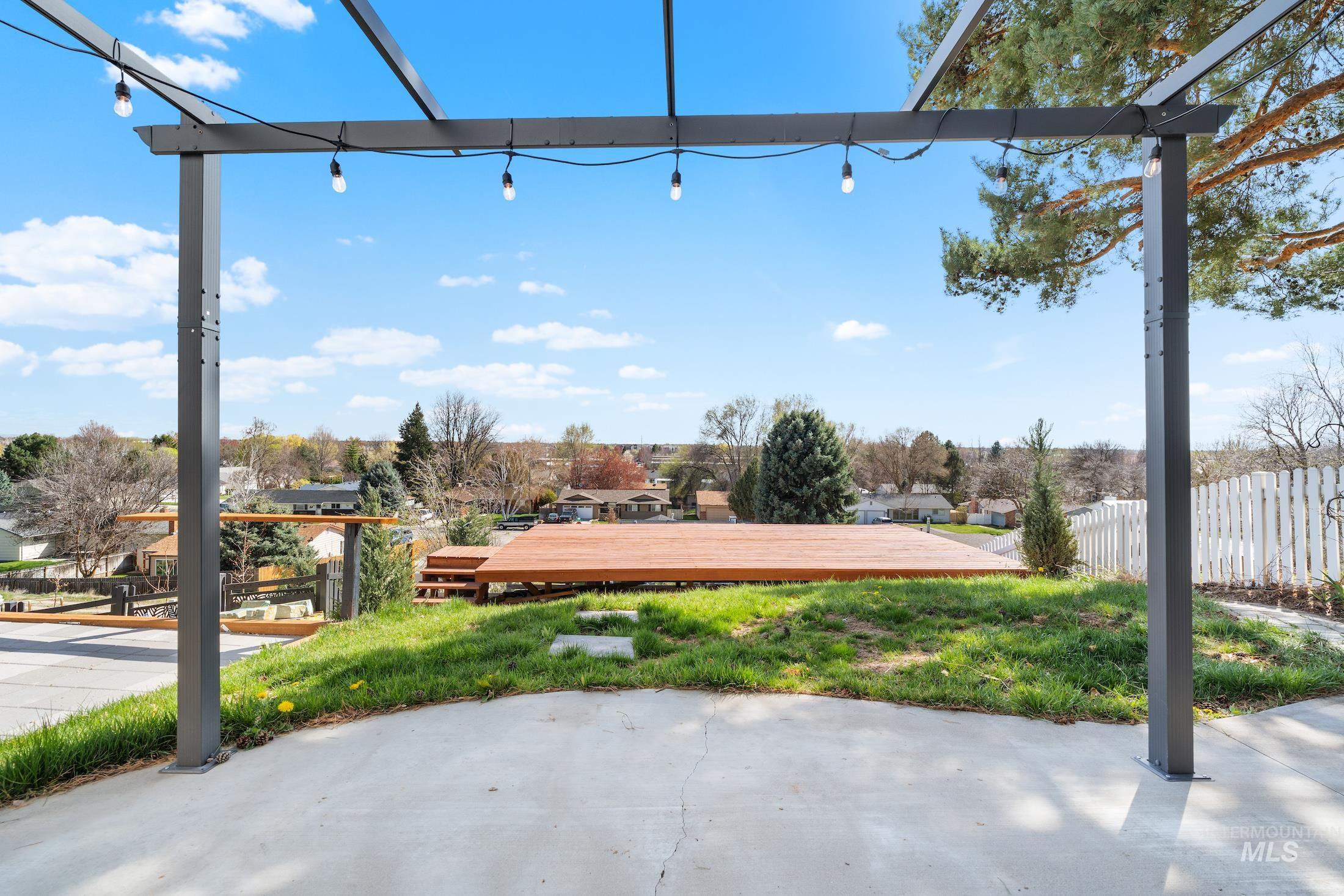 398 N Pebble Beach Way, Eagle, Idaho 83616, 4 Bedrooms, 2.5 Bathrooms, Residential For Sale, Price $689,500,MLS 98972242