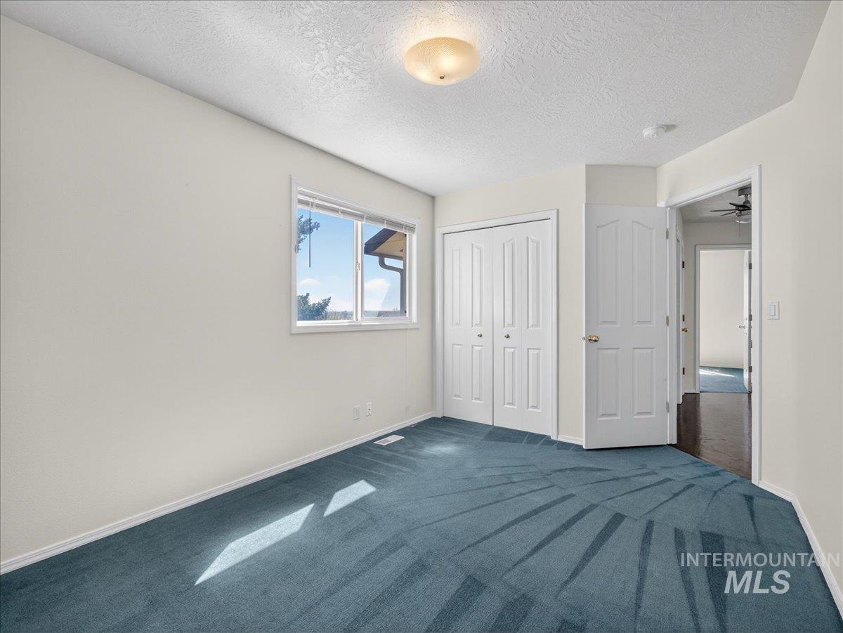 398 N Pebble Beach Way, Eagle, Idaho 83616, 4 Bedrooms, 2.5 Bathrooms, Residential For Sale, Price $629,000,MLS 98972242