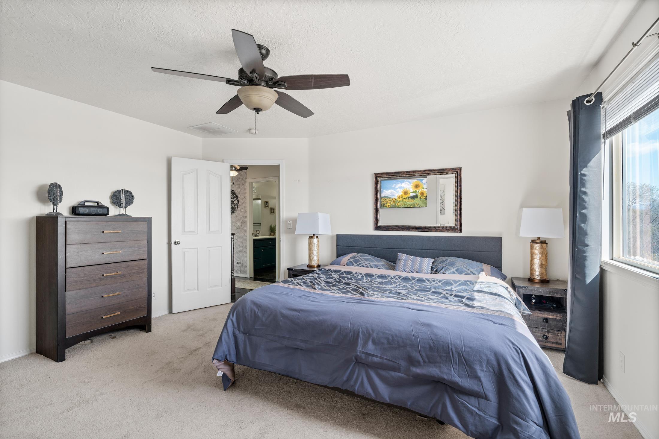 398 N Pebble Beach Way, Eagle, Idaho 83616, 4 Bedrooms, 2.5 Bathrooms, Residential For Sale, Price $659,000, 98972242