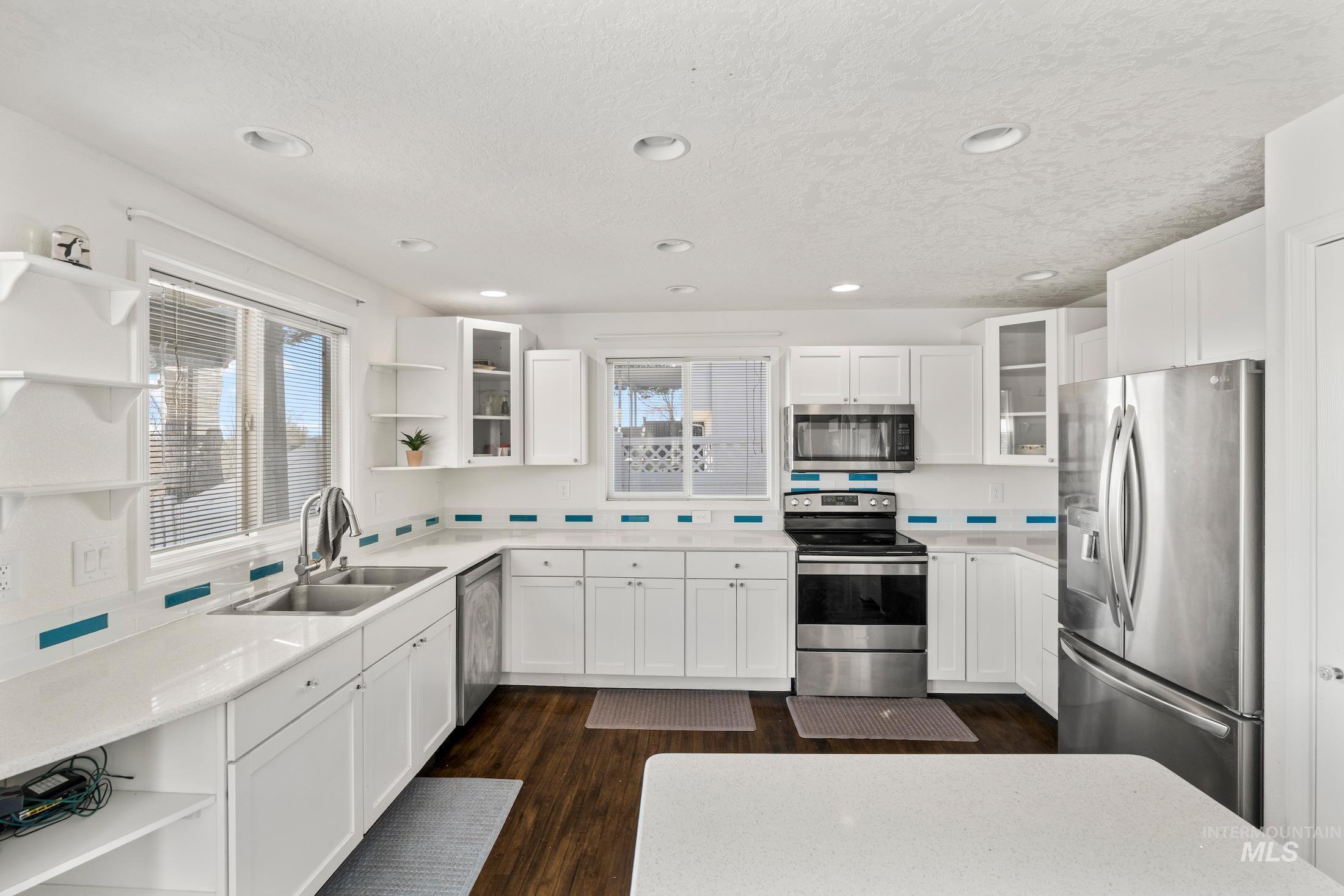 398 N Pebble Beach Way, Eagle, Idaho 83616, 4 Bedrooms, 2.5 Bathrooms, Residential For Sale, Price $689,500,MLS 98972242