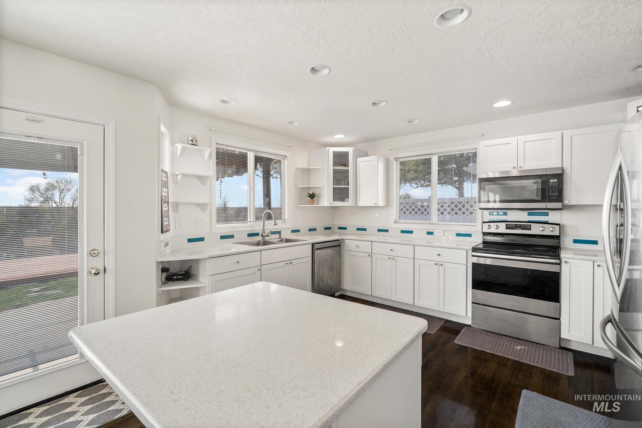 398 N Pebble Beach Way, Eagle, Idaho 83616, 4 Bedrooms, 2.5 Bathrooms, Residential For Sale, Price $698,500,MLS 98972242