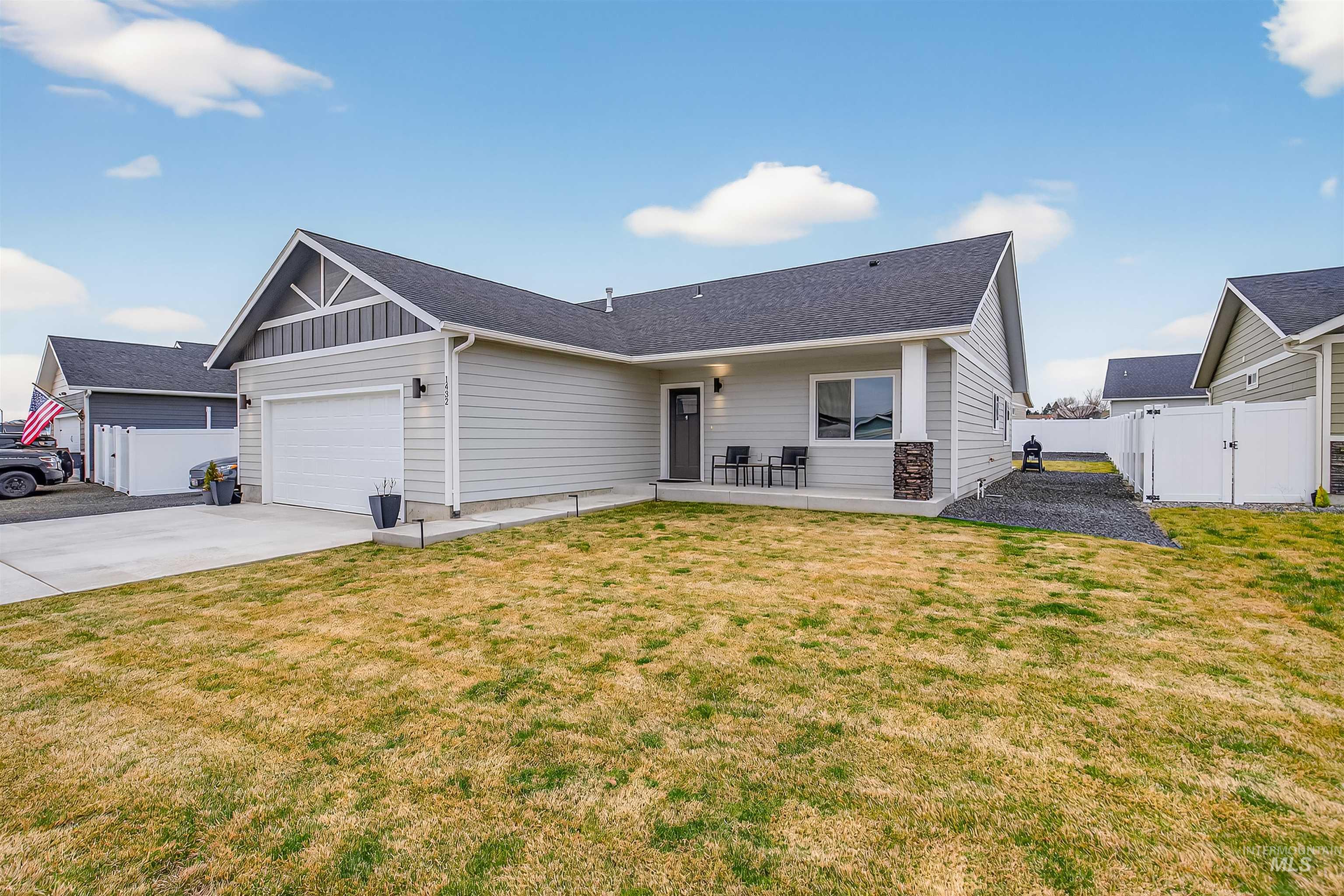 1432 Horizon Ct., Lewiston, Idaho 83501, 3 Bedrooms, 2 Bathrooms, Residential For Sale, Price $444,000,MLS 98972248