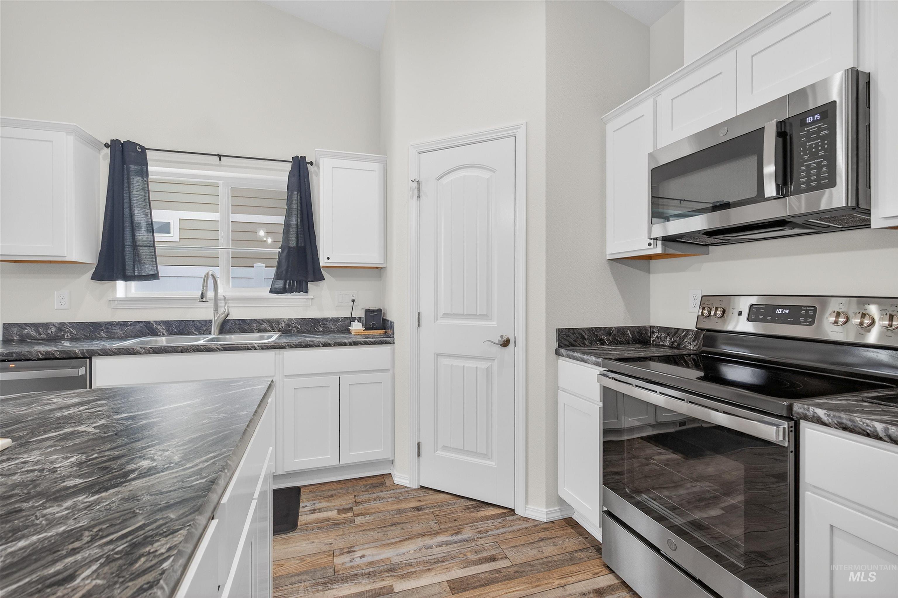 1432 Horizon Ct., Lewiston, Idaho 83501, 3 Bedrooms, 2 Bathrooms, Residential For Sale, Price $444,000,MLS 98972248