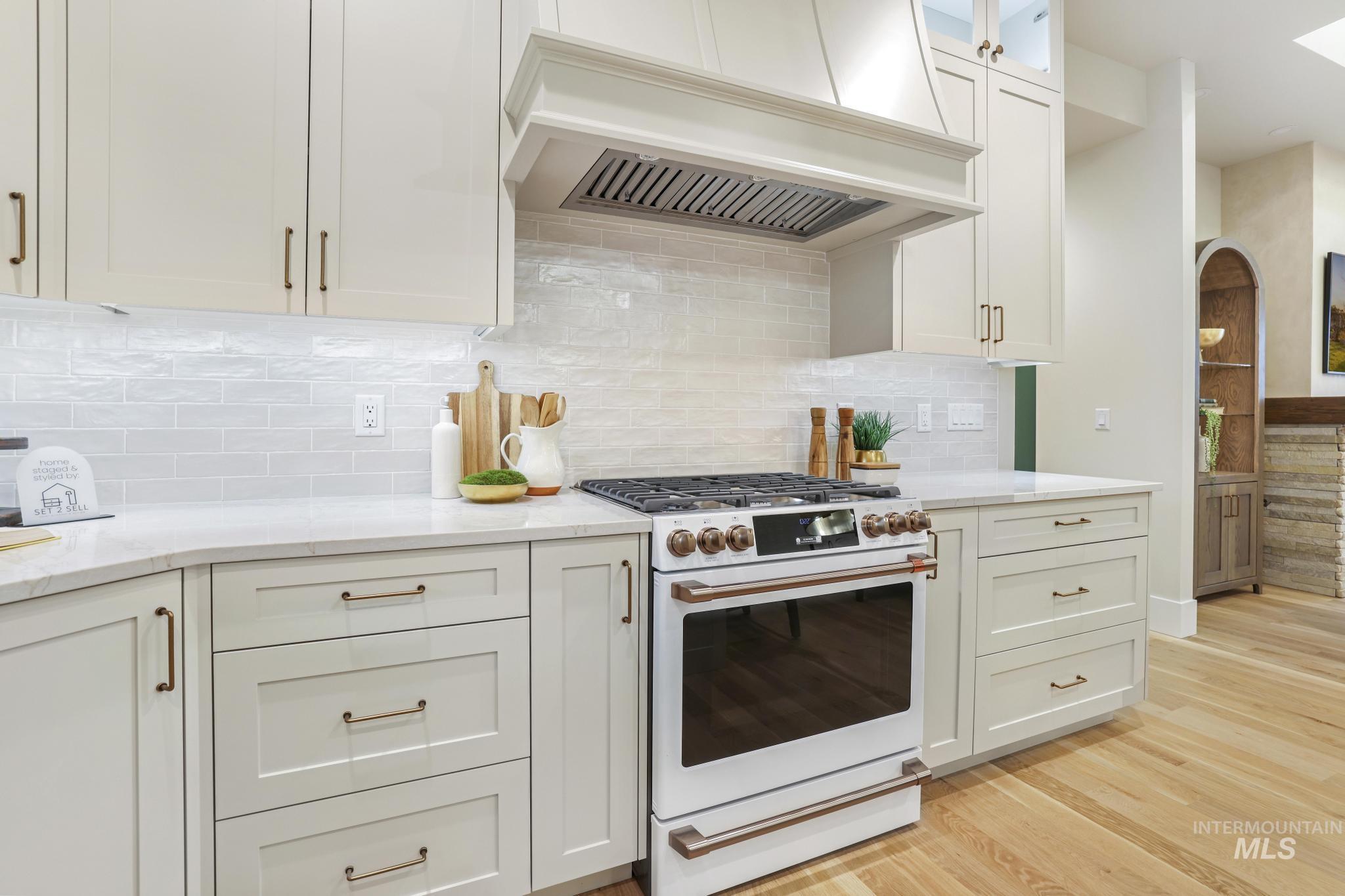 536 Canyon Falls Dr, Twin Falls, Idaho 83301, 4 Bedrooms, 2 Bathrooms, Residential For Sale, Price $685,000,MLS 98972249