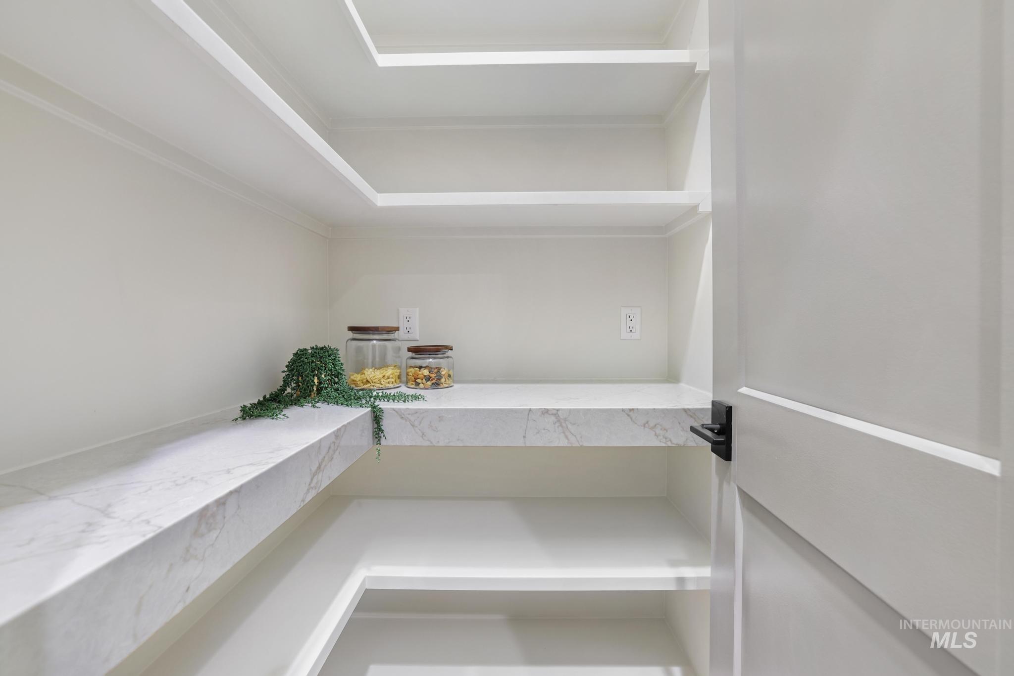 536 Canyon Falls Dr, Twin Falls, Idaho 83301, 4 Bedrooms, 2 Bathrooms, Residential For Sale, Price $685,000,MLS 98972249