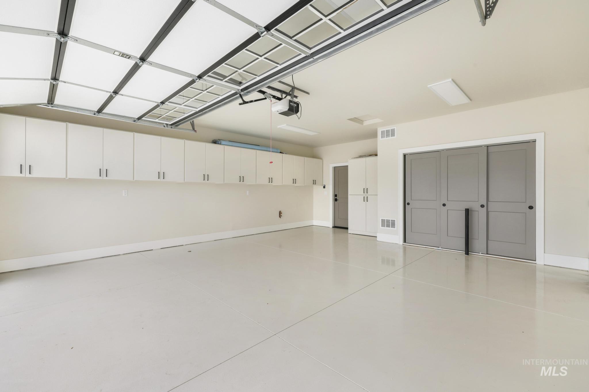 536 Canyon Falls Dr, Twin Falls, Idaho 83301, 4 Bedrooms, 2 Bathrooms, Residential For Sale, Price $685,000,MLS 98972249