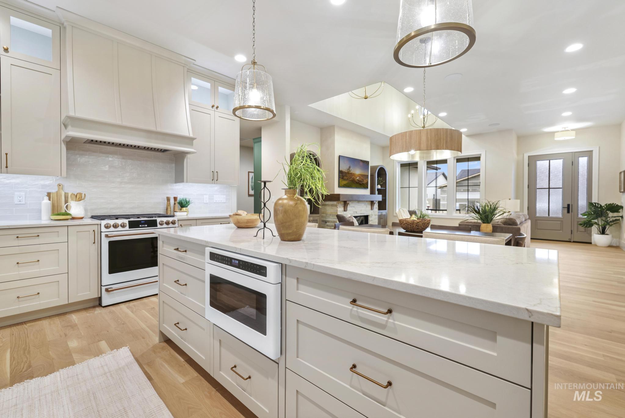 536 Canyon Falls Dr, Twin Falls, Idaho 83301, 4 Bedrooms, 2 Bathrooms, Residential For Sale, Price $685,000,MLS 98972249