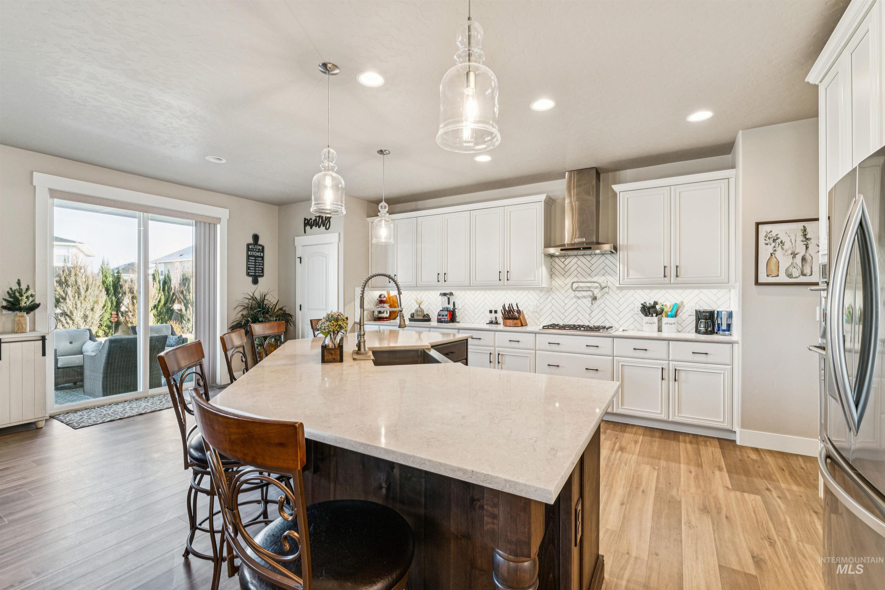 5522 W Avilla Drive, Meridian, Idaho 83646, 3 Bedrooms, 2.5 Bathrooms, Residential For Sale, Price $765,000,MLS 98972250