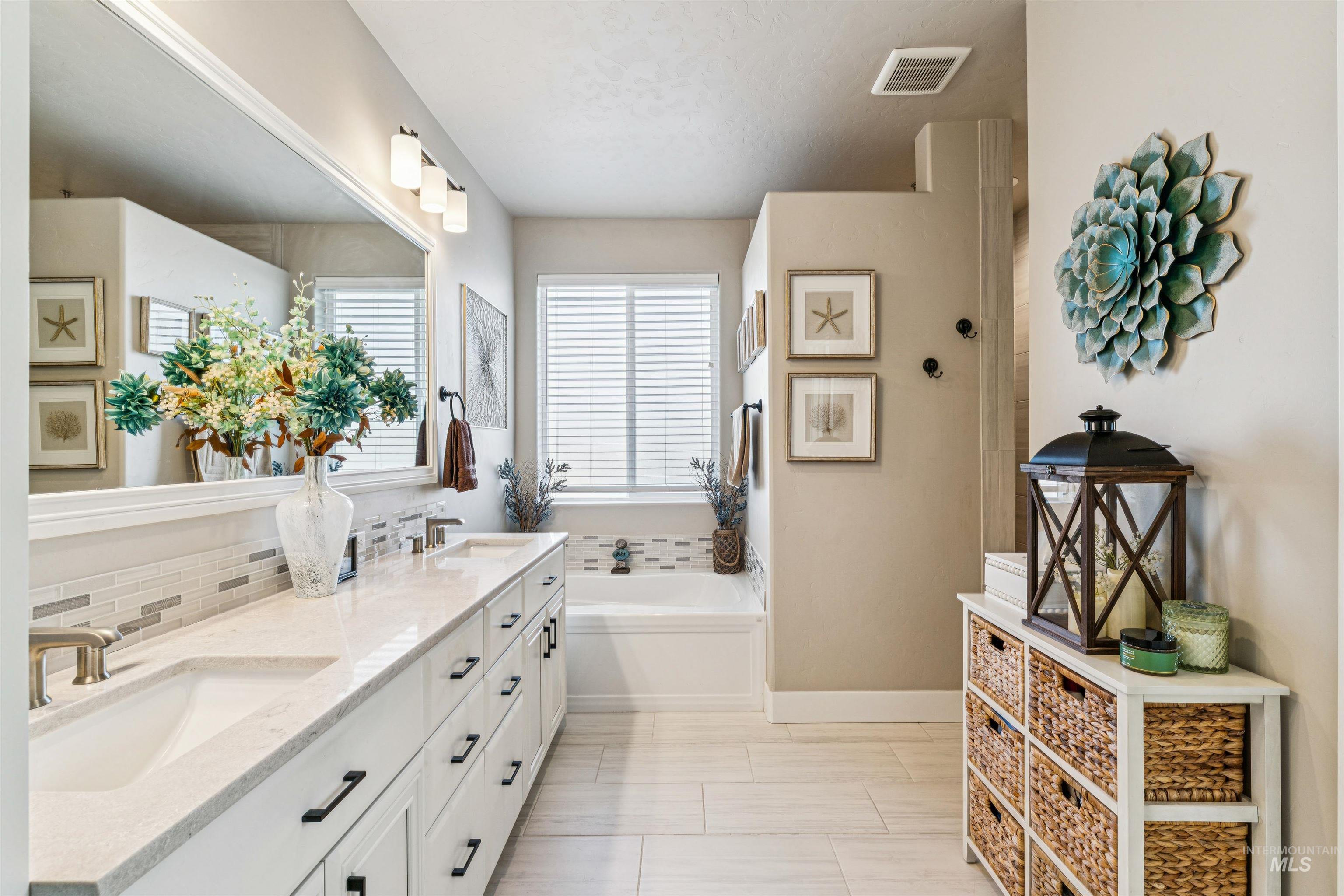 5522 W Avilla Drive, Meridian, Idaho 83646, 3 Bedrooms, 2.5 Bathrooms, Residential For Sale, Price $765,000,MLS 98972250