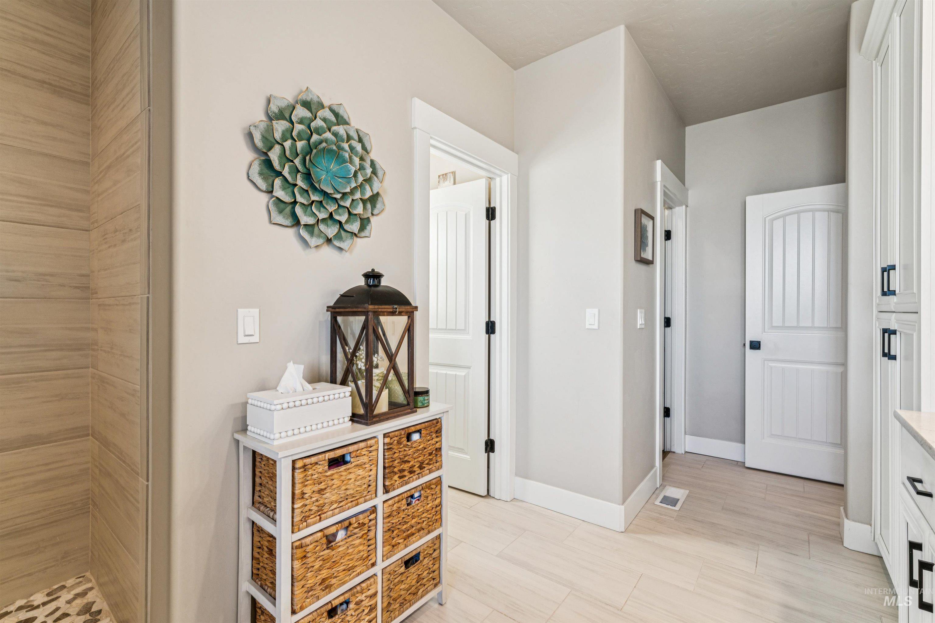 5522 W Avilla Drive, Meridian, Idaho 83646, 3 Bedrooms, 2.5 Bathrooms, Residential For Sale, Price $765,000,MLS 98972250