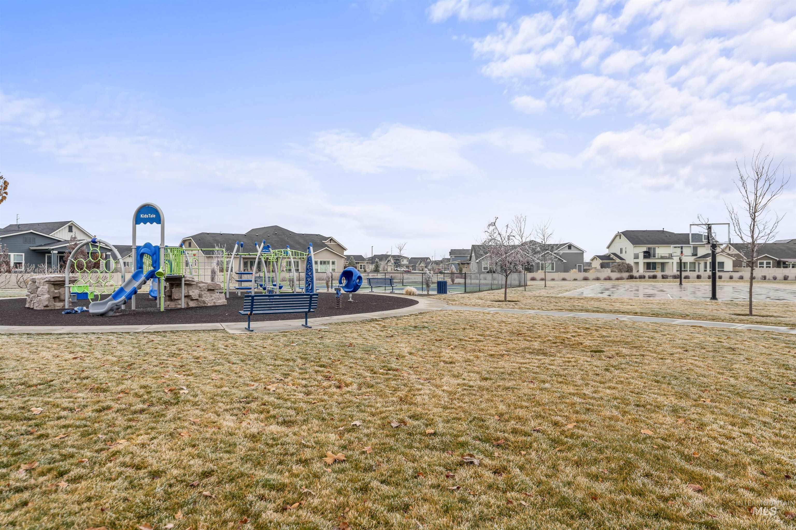 5522 W Avilla Drive, Meridian, Idaho 83646, 3 Bedrooms, 2.5 Bathrooms, Residential For Sale, Price $765,000,MLS 98972250