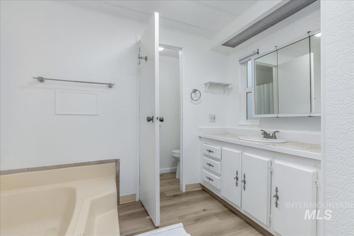 307 Driftwood Rd, Boise, Idaho 83713, 2 Bedrooms, 2 Bathrooms, Residential For Sale, Price $110,000, 98972251