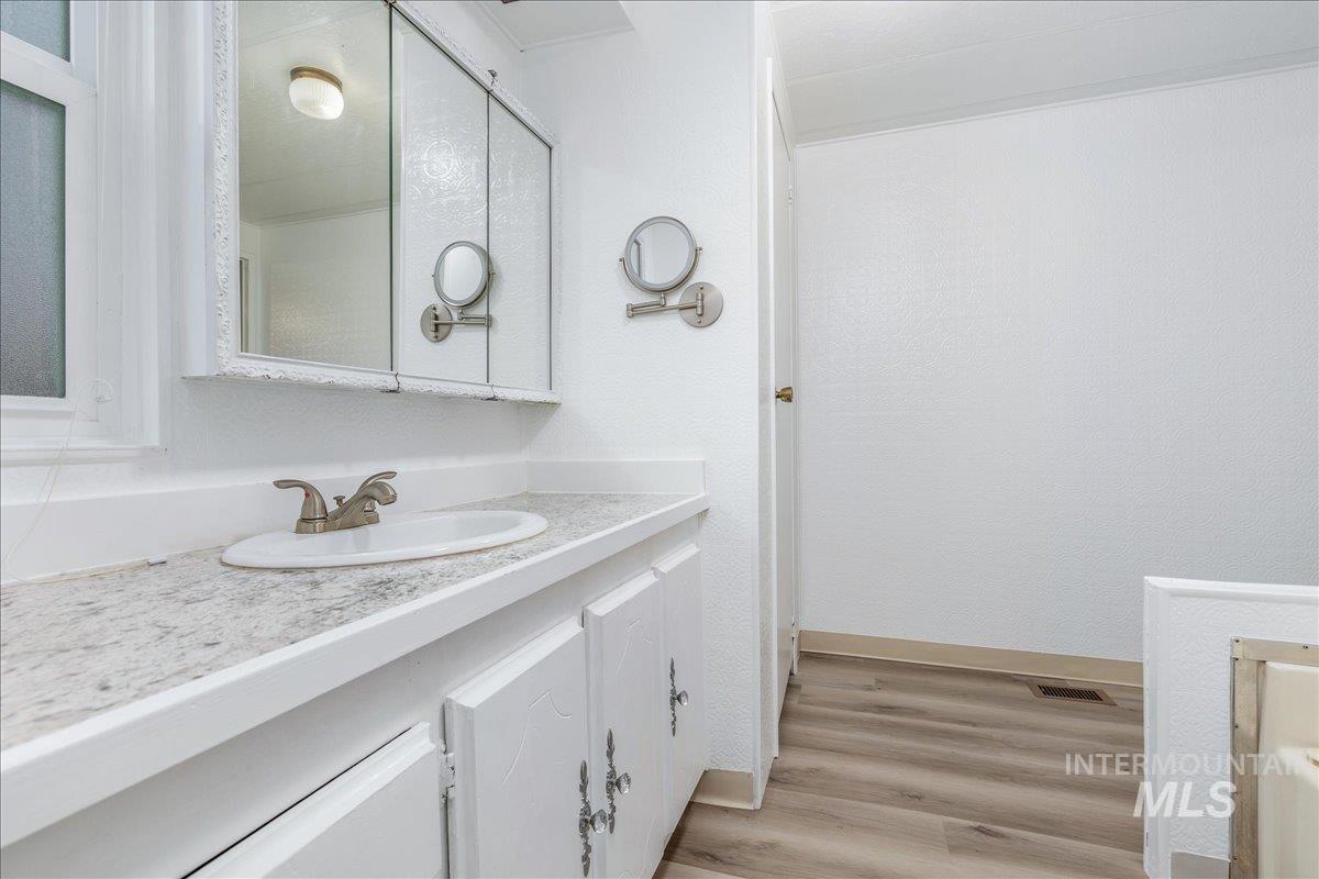 307 Driftwood Rd, Boise, Idaho 83713, 2 Bedrooms, 2 Bathrooms, Residential For Sale, Price $110,000, 98972251